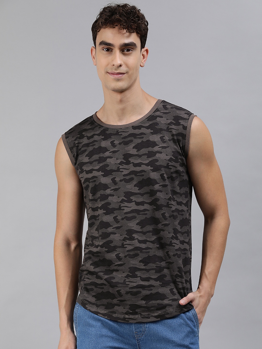 

Urbano Fashion Men Black Grey Camouflage Printed Round Neck Pure Cotton T-shirt