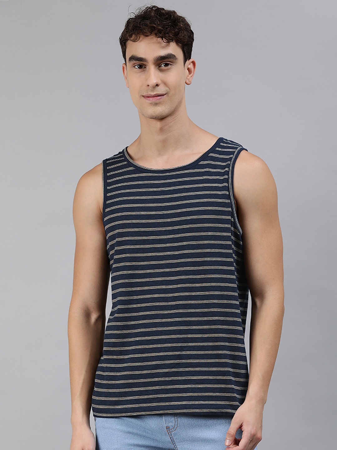 

Urbano Fashion Men Navy Blue Beige Striped Slim Fit Round Neck Pure Cotton T-shirt