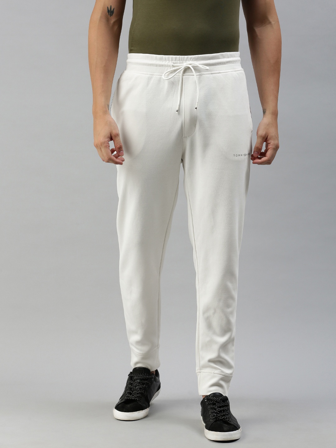 

Tommy Hilfiger Men White Solid Regular Fit Track Pants