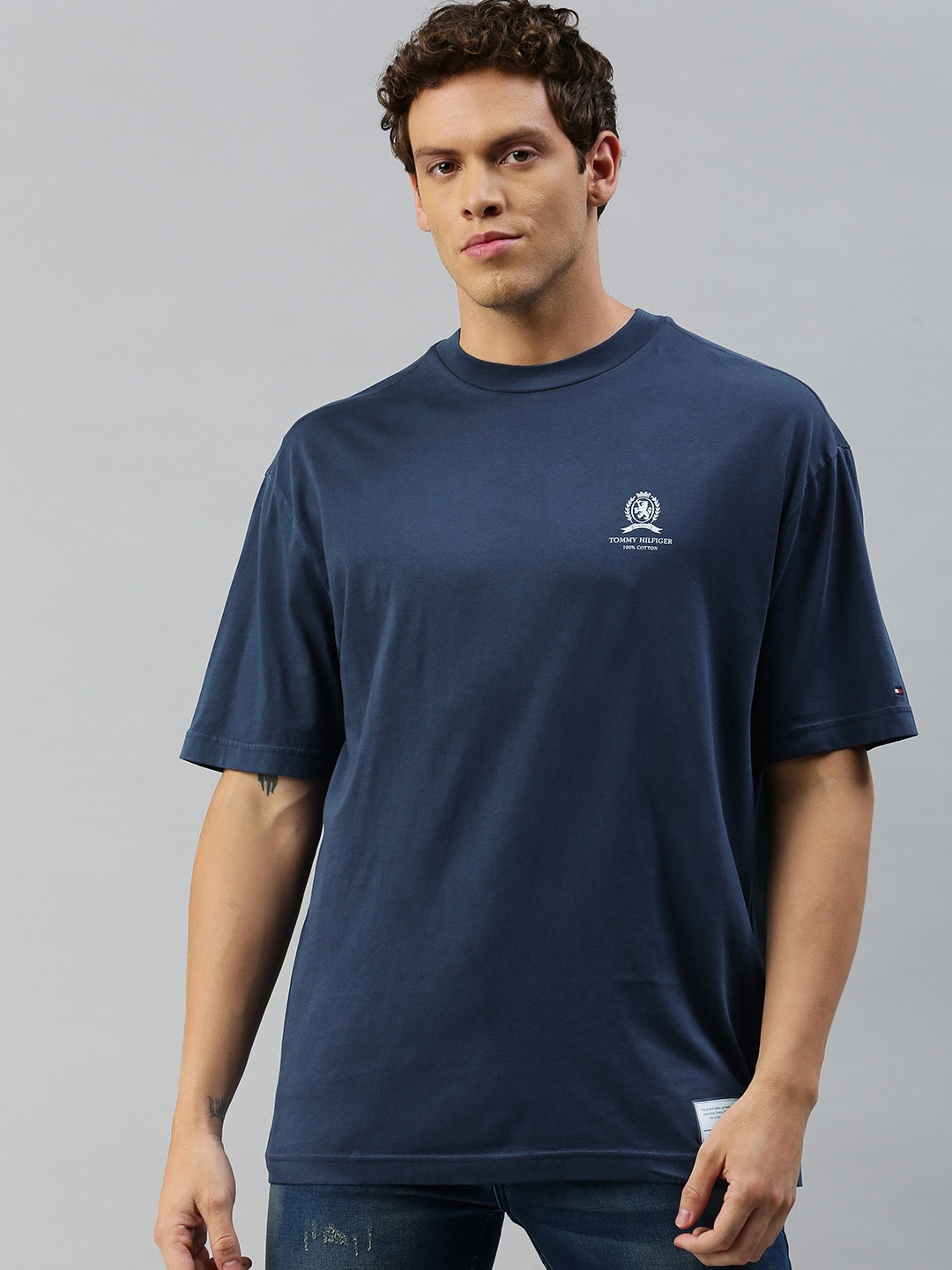 

Tommy Hilfiger Men Blue Solid Round Neck Pure Cotton T-shirt