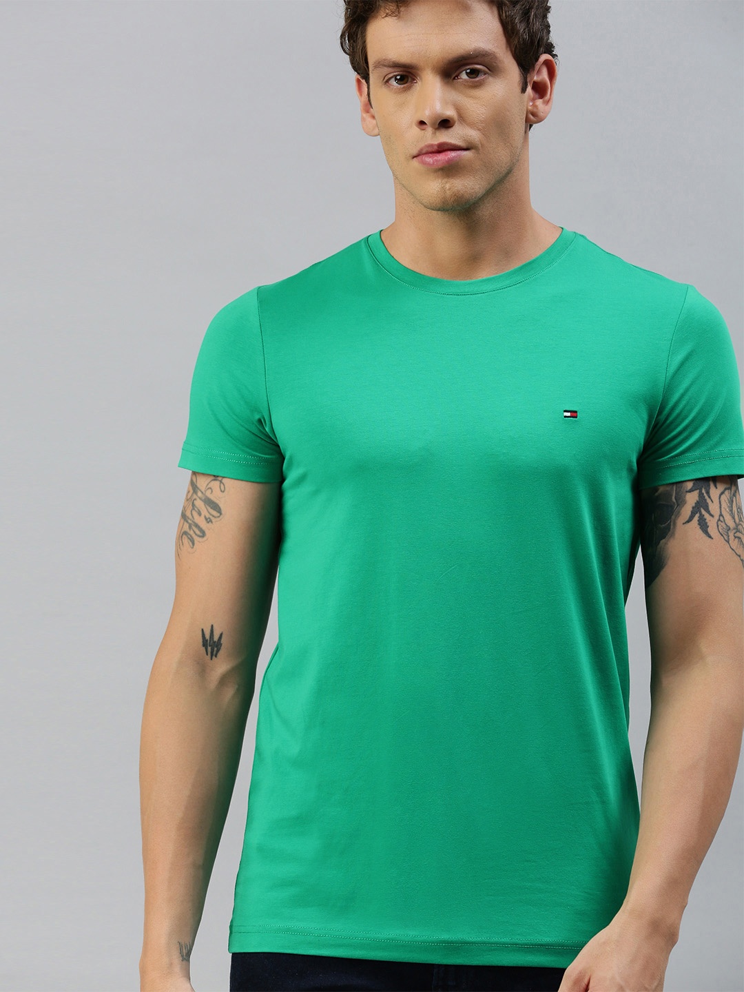

Tommy Hilfiger Men Green Slim Fit T-shirt