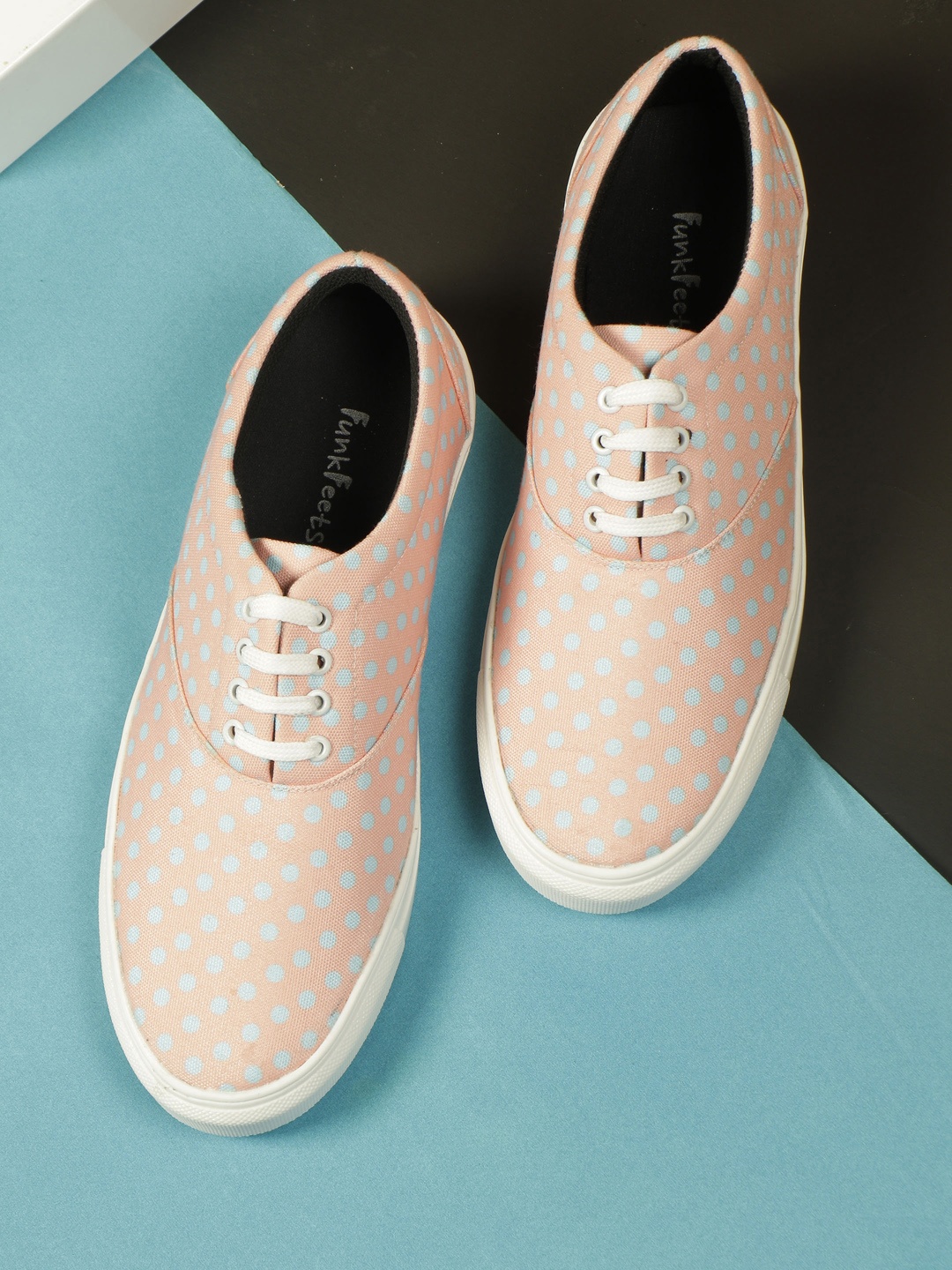 

FF FUNKFEETS Unisex Peach-Coloured & Blue Polka Dot Print Sneakers