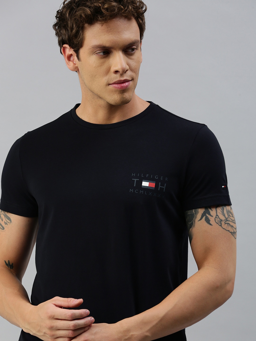 

Tommy Hilfiger Men Black Printed STRETCH SLIM CORP Round Neck T-shirt