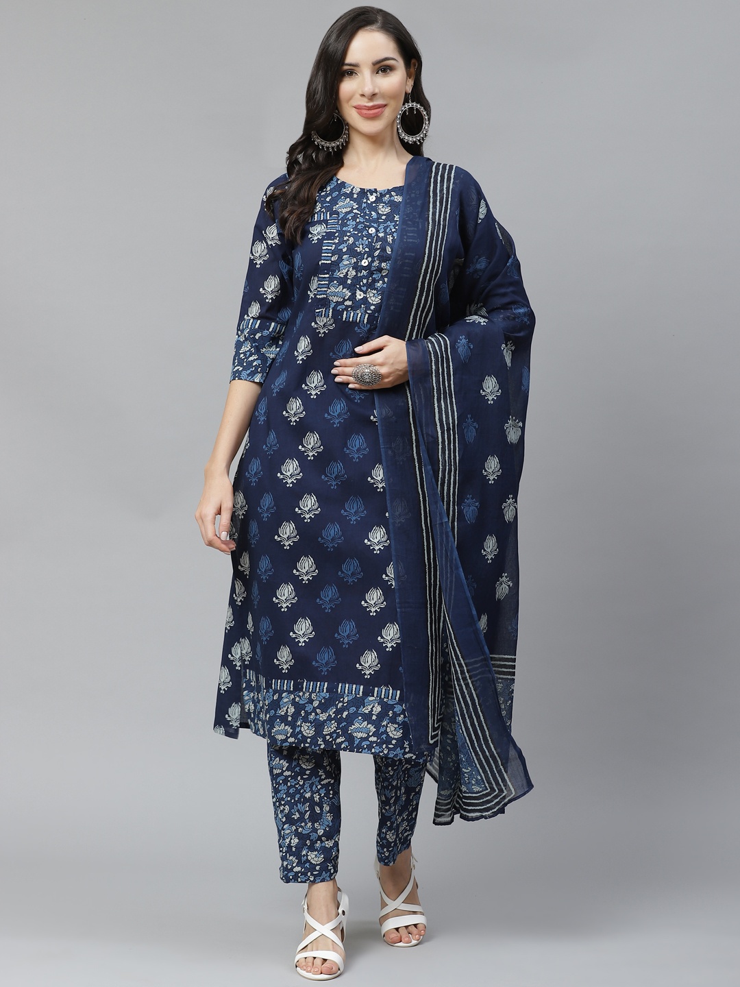 

Yuris Women Navy Blue & Off-White Pure Cotton Printed Kurta with Palazzos & Dupatta