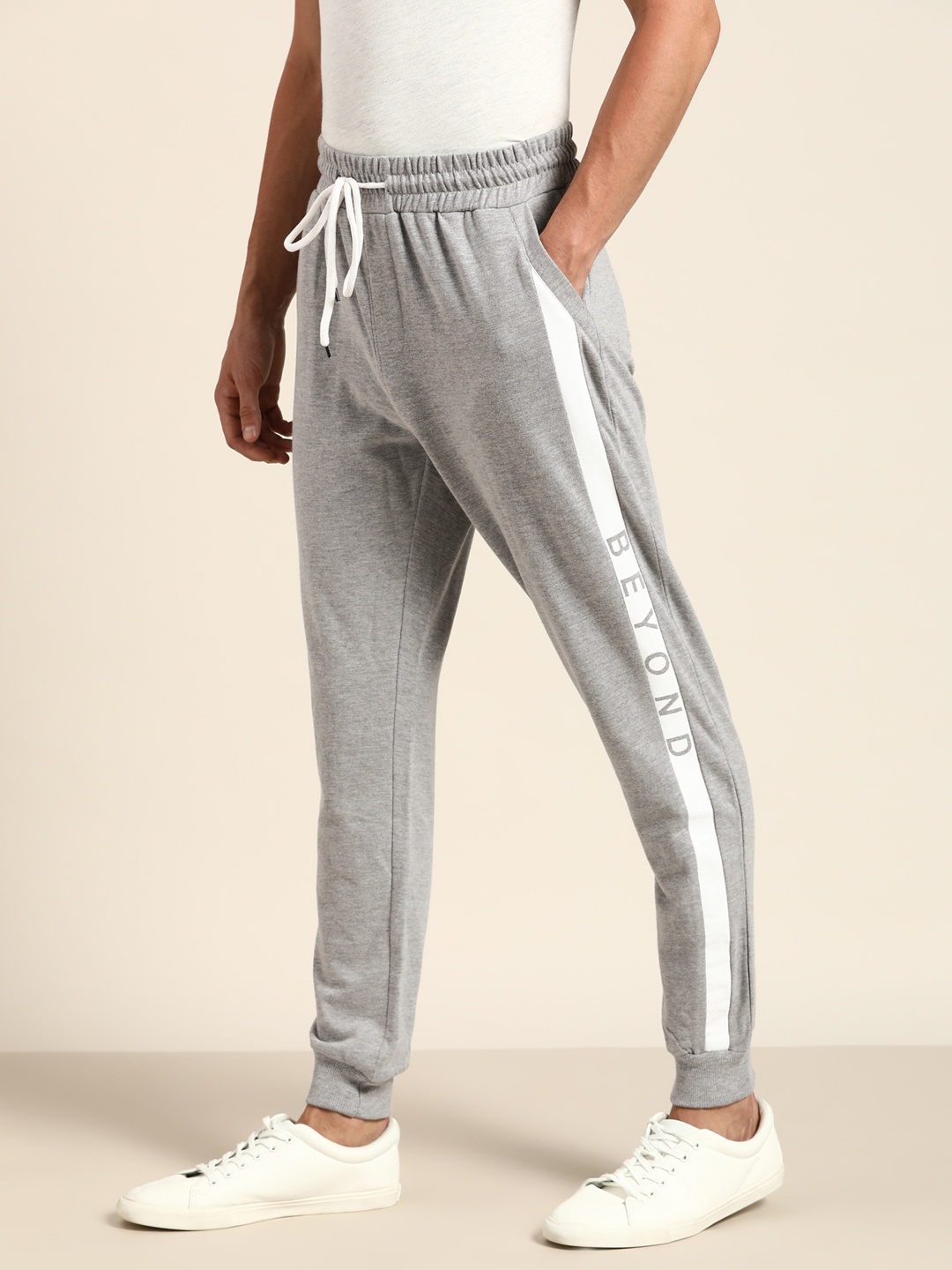 

ether Men Grey Melange Solid Joggers