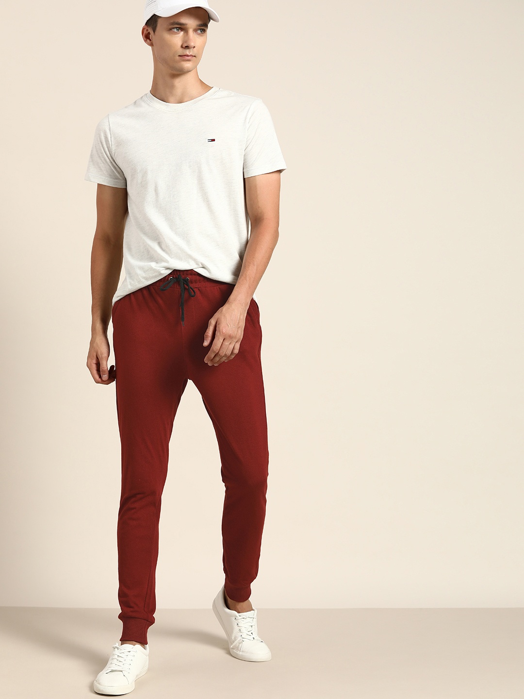 

ether Men Maroon Solid Joggers