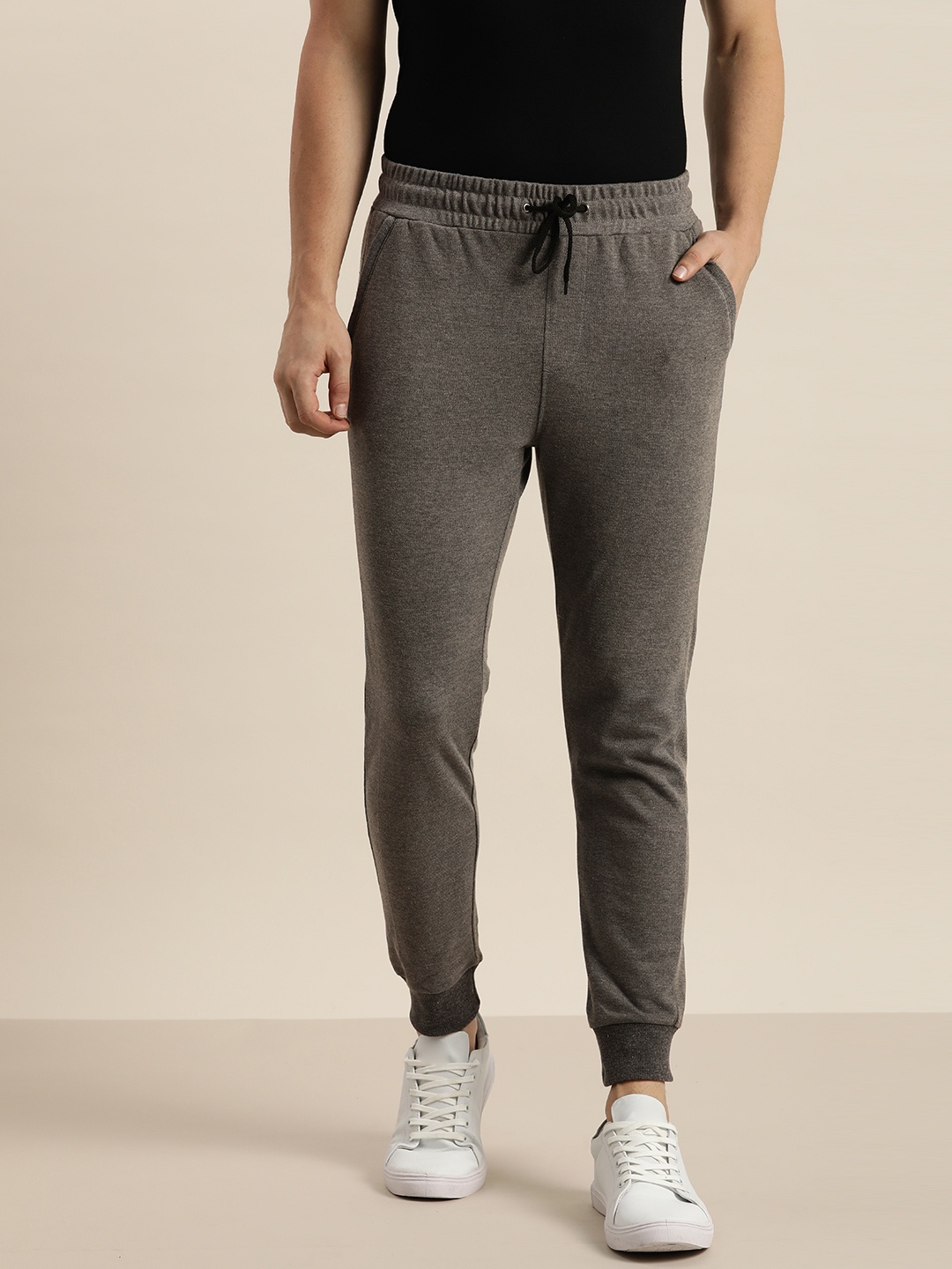 

ether Men Grey Solid Joggers