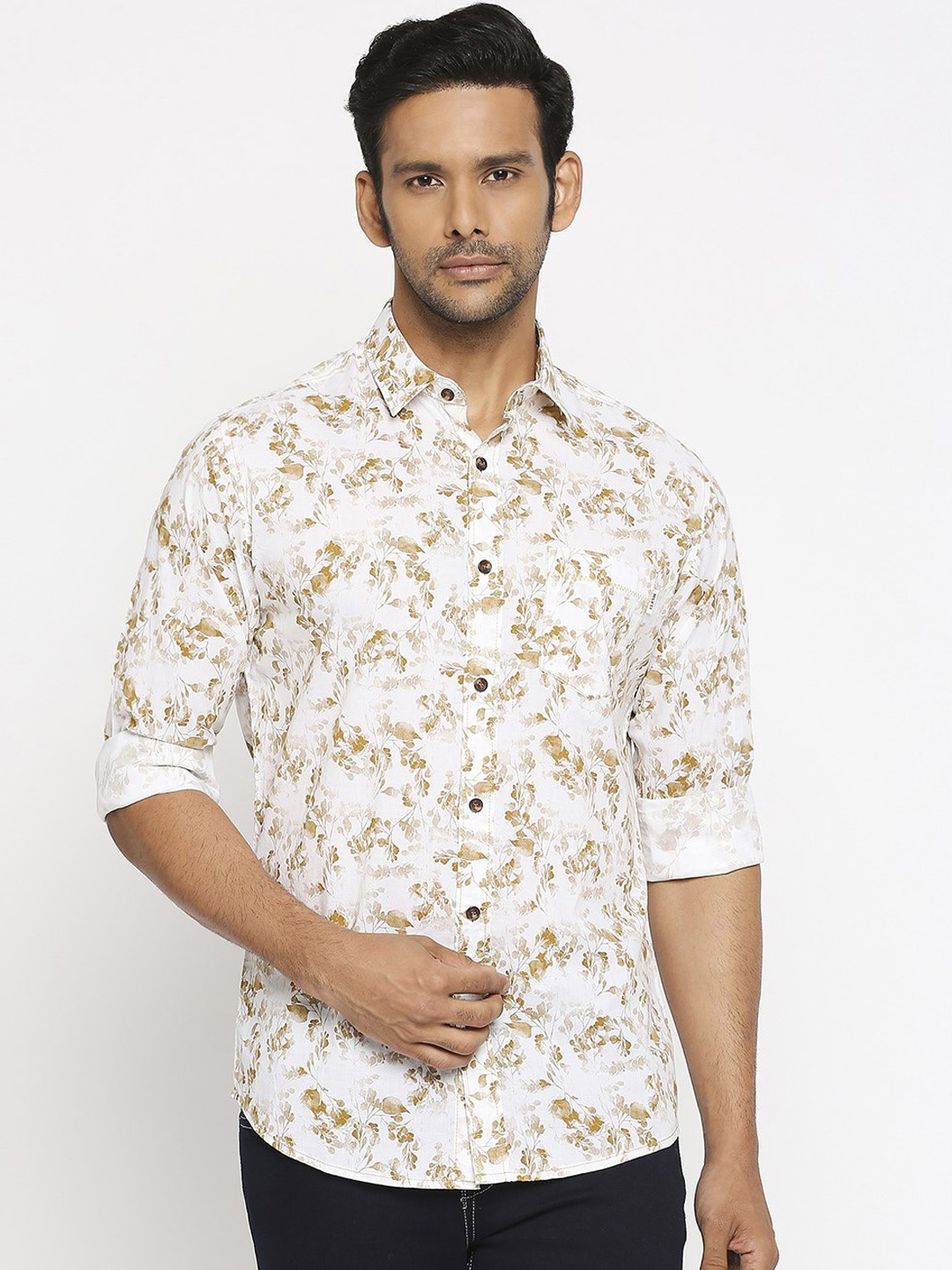 

Mufti Men White & Tan Slim Fit Printed Casual Shirt