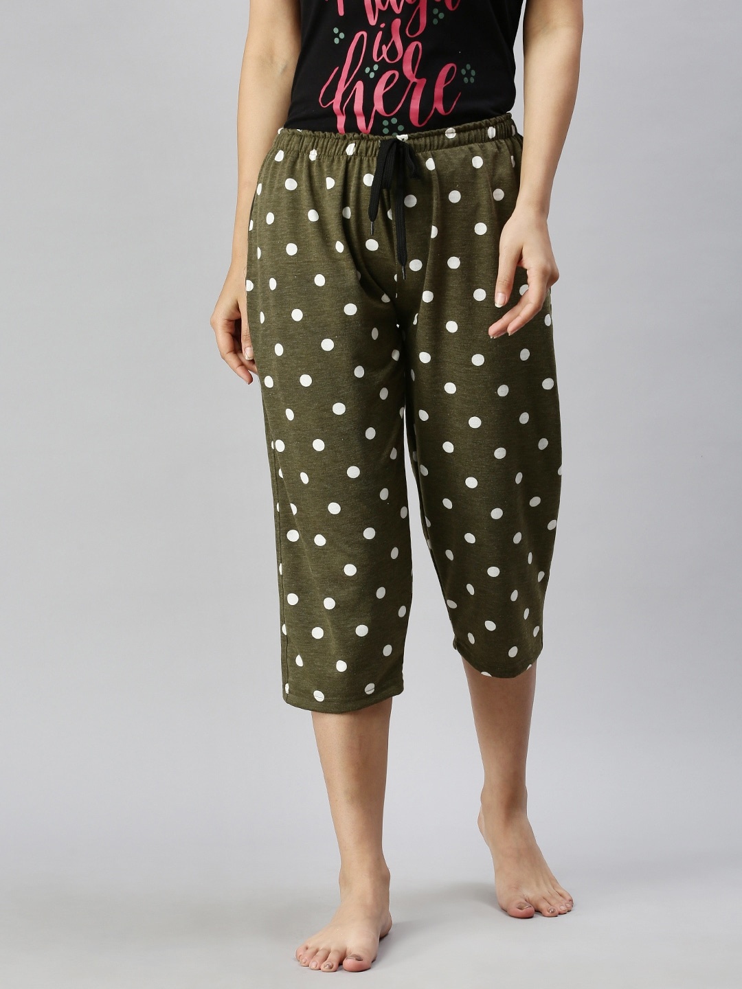 

Kryptic Women Geometric Printed Pure Cotton Relaxed Fit Capris, Green