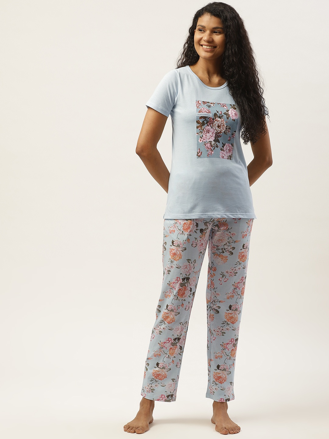 

MADAME M SECRET Women Blue & Pink Floral Print Night Suit