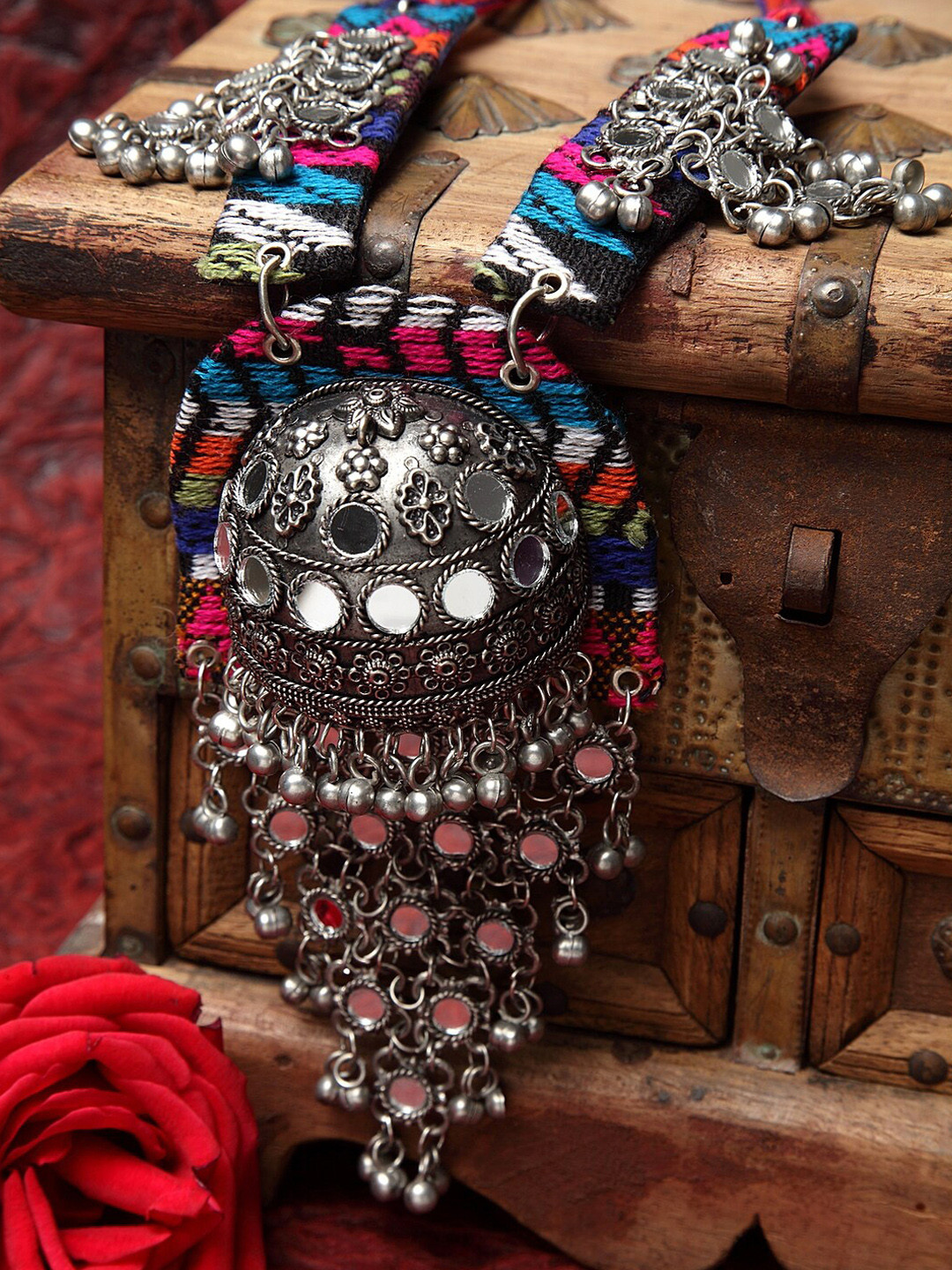

Moedbuille Silver-Toned & Pink Brass Silver-Plated Afghan Necklace