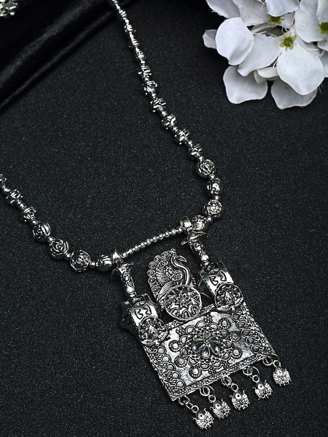 

Moedbuille Silver-Plated Oxidised Necklace