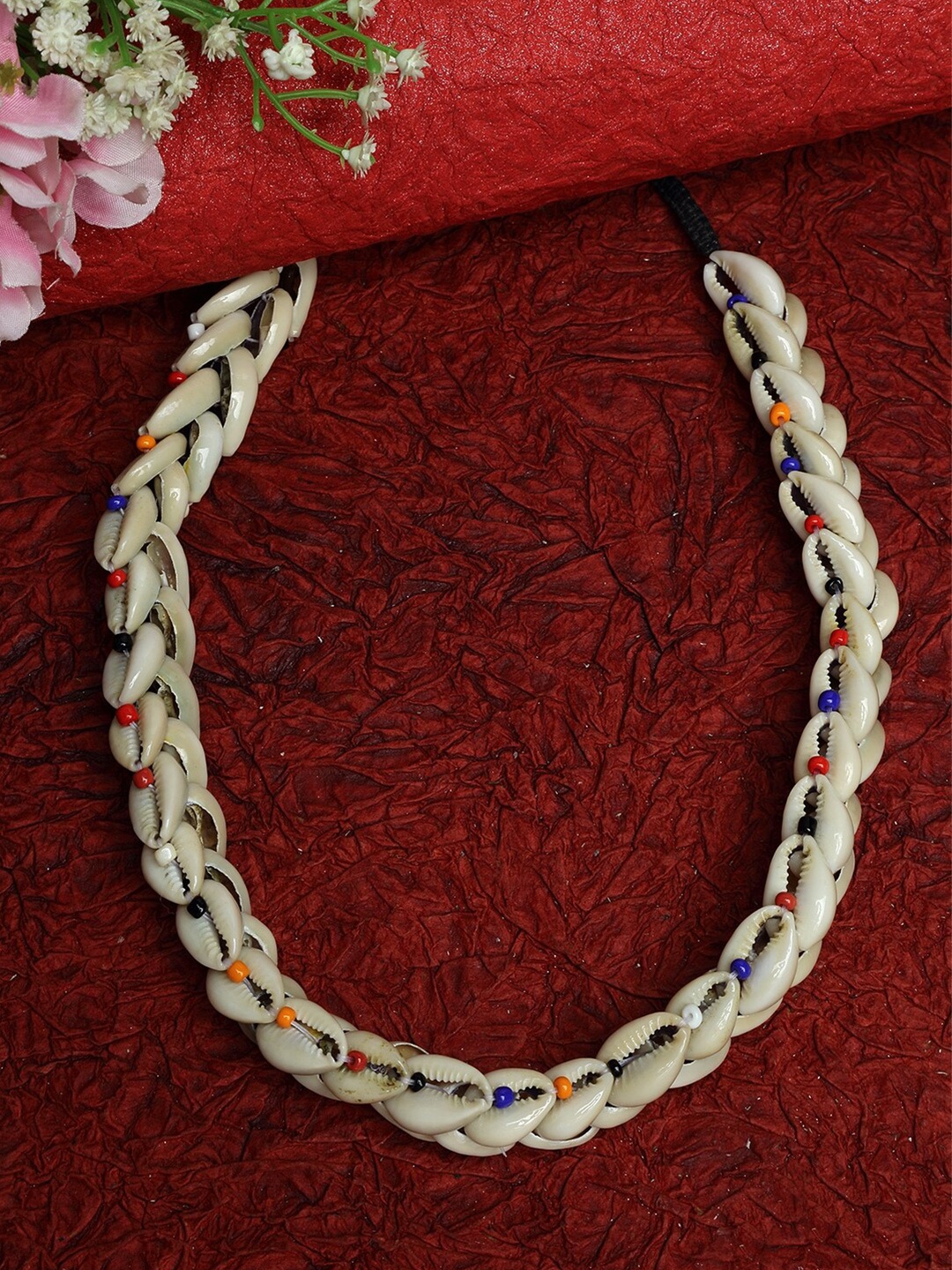 

Moedbuille Cream-Coloured Alloy Handcrafted Necklace
