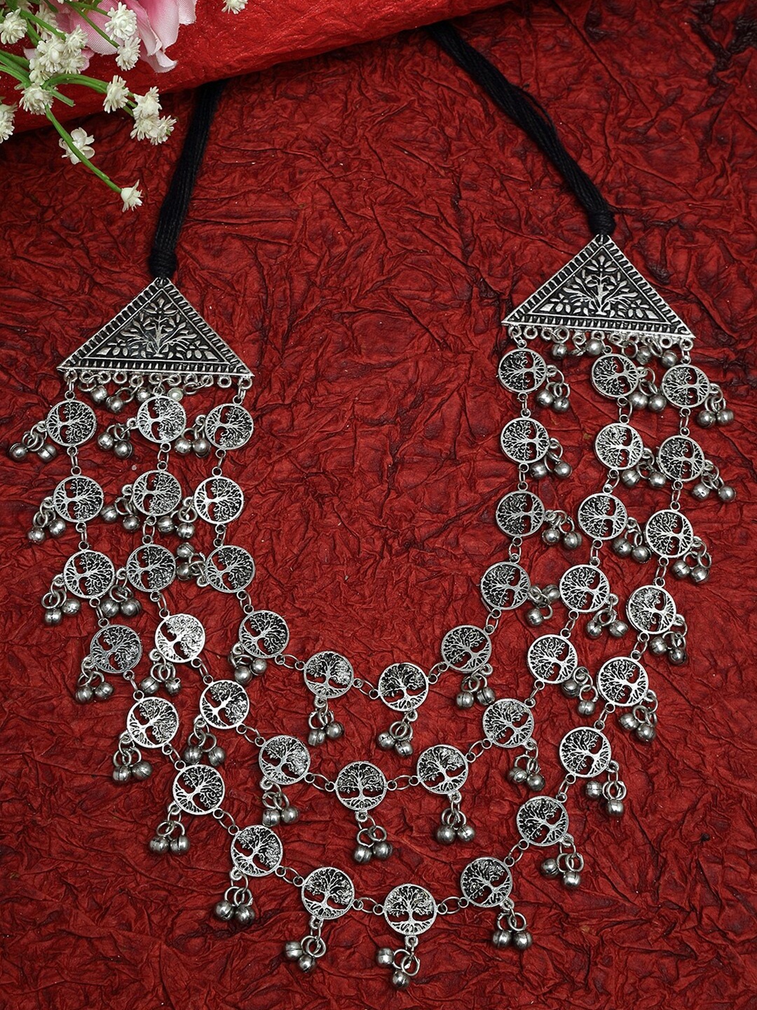 

Moedbuille Silver-Toned & Black Brass Silver-Plated Layered Necklace