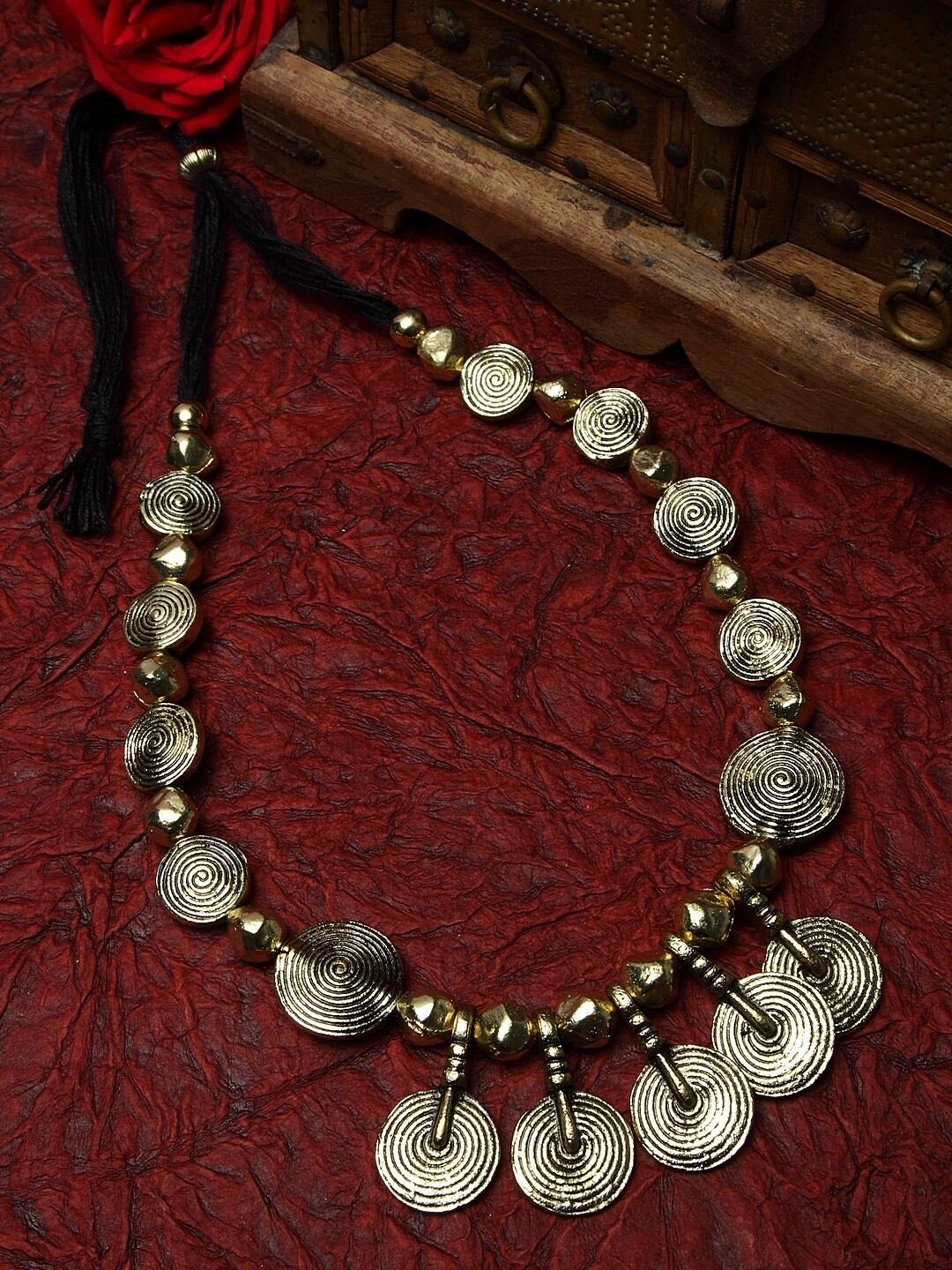 

Moedbuille Gold-Toned & Black Brass Gold-Plated Oxidised Necklace