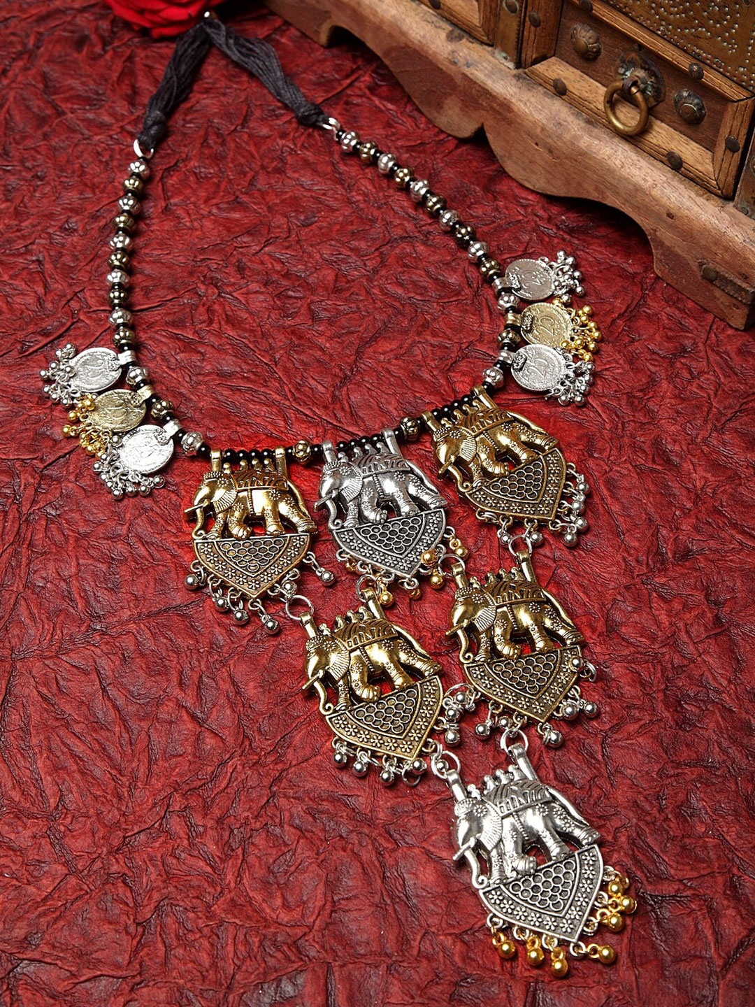 

Moedbuille Gold-Plated & Black Brass Gold-Plated Temple Necklace