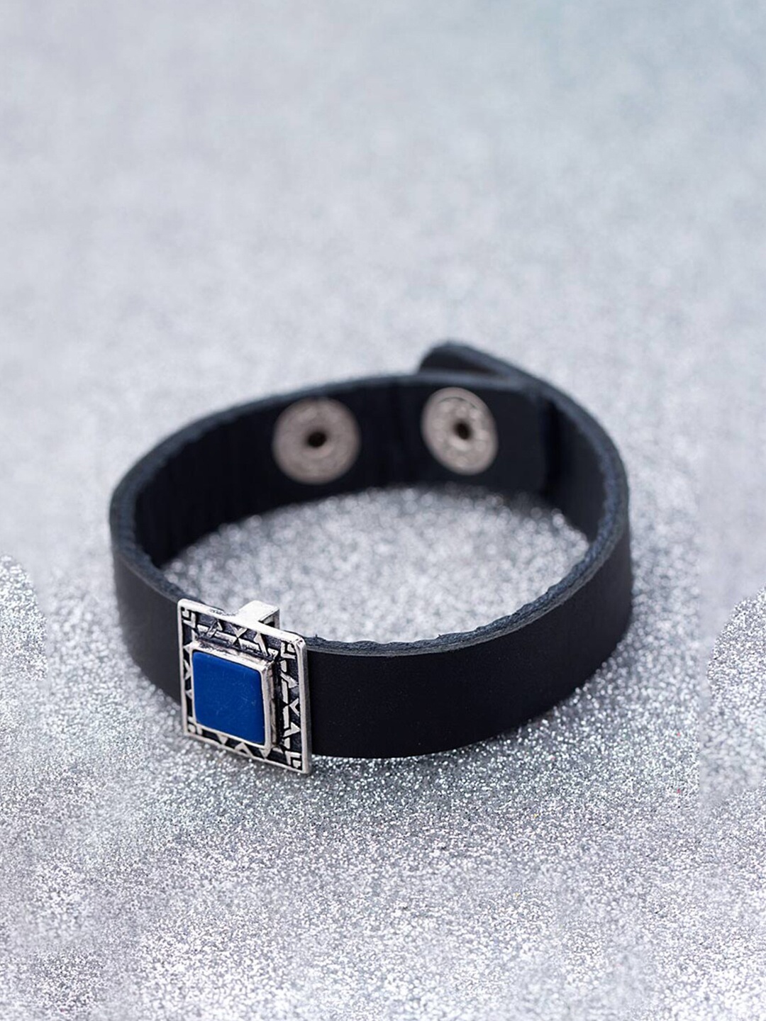 

Dare by Voylla Men Silver-Toned & Blue Leather Silver-Plated Wraparound Bracelet