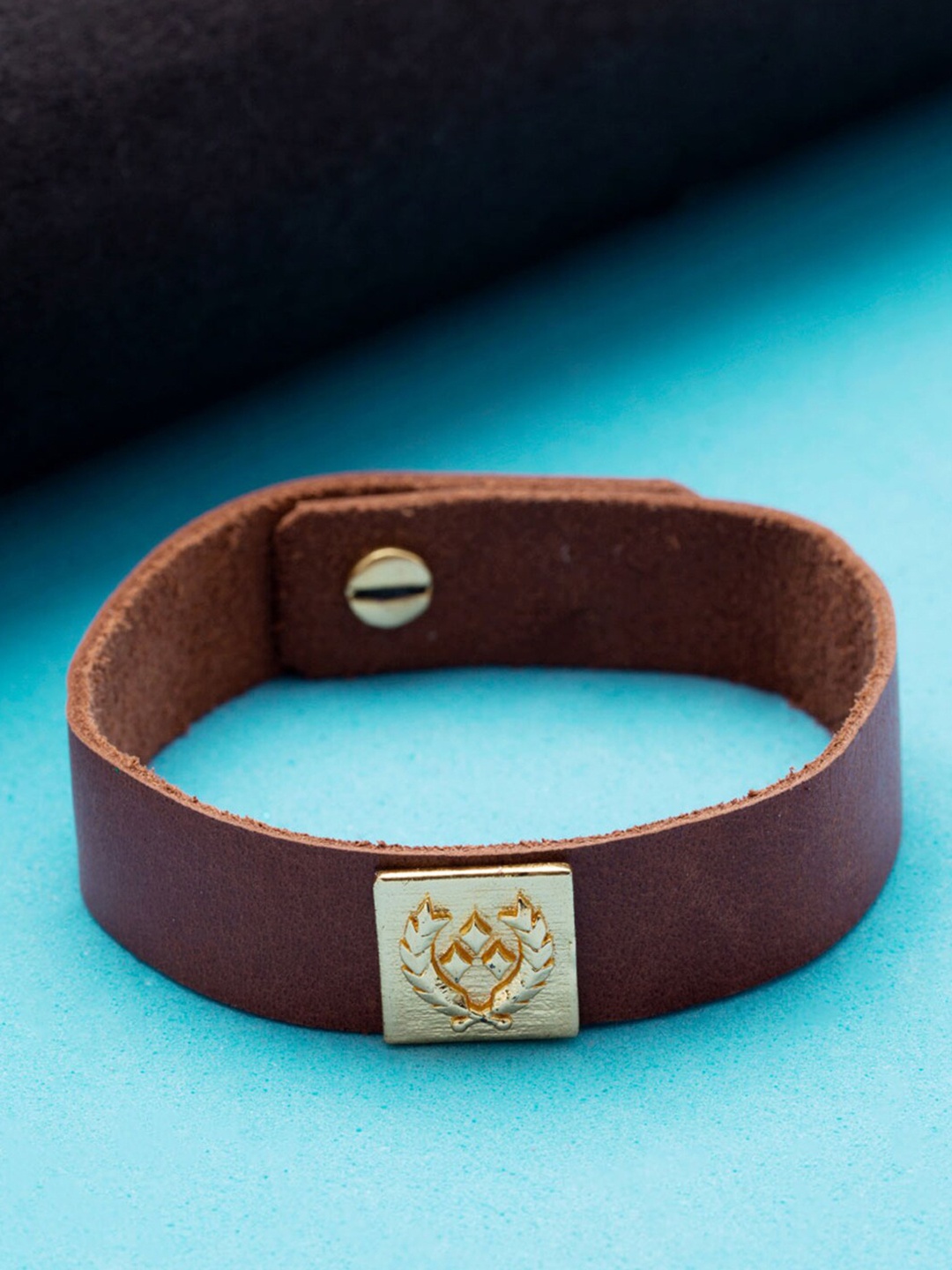 

Dare by Voylla Men Gold-Toned & Tan Leather Gold-Plated Wraparound Bracelet