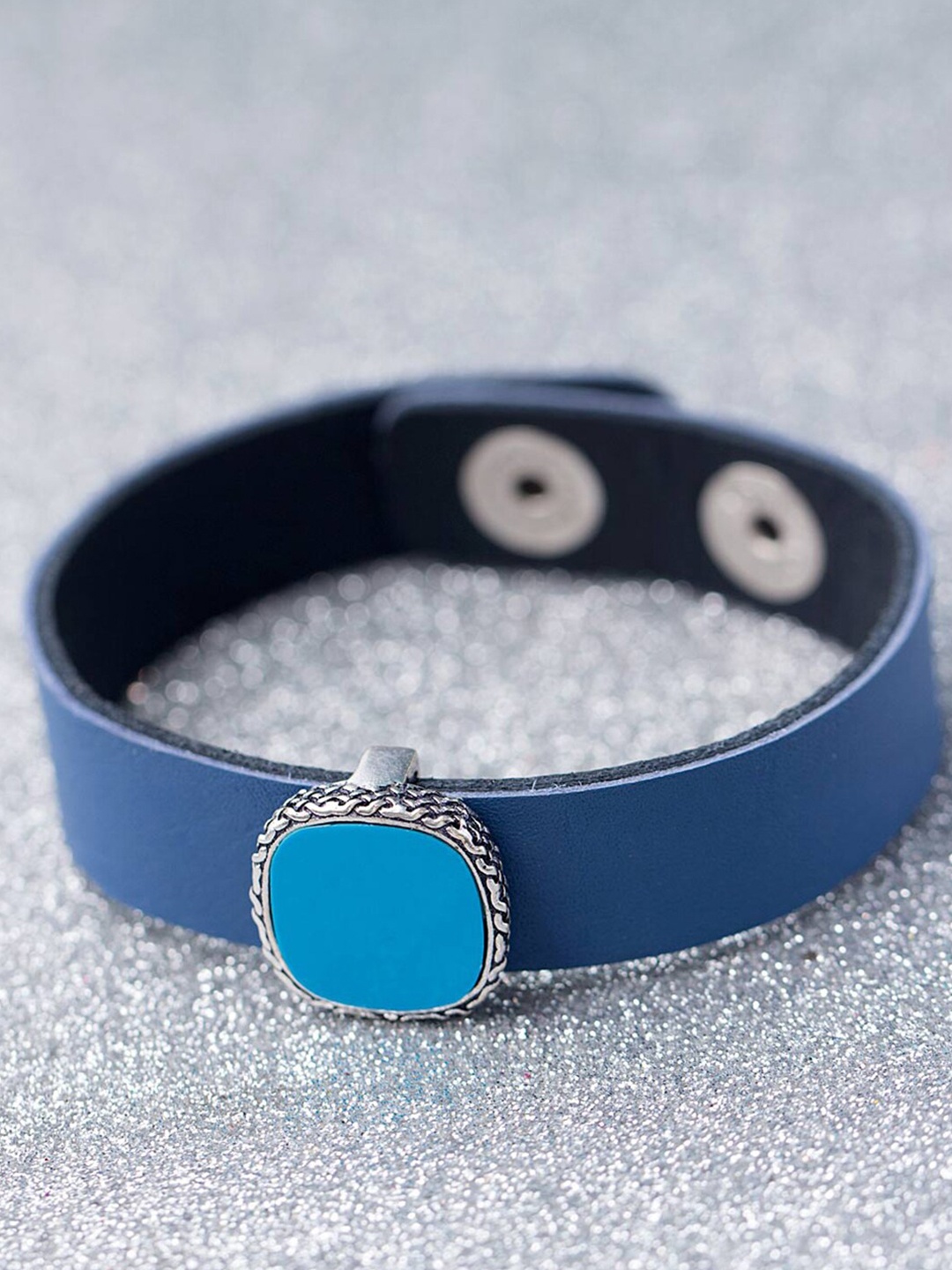 

Dare by Voylla Men Silver-Toned & Blue Leather Wraparound Bracelet