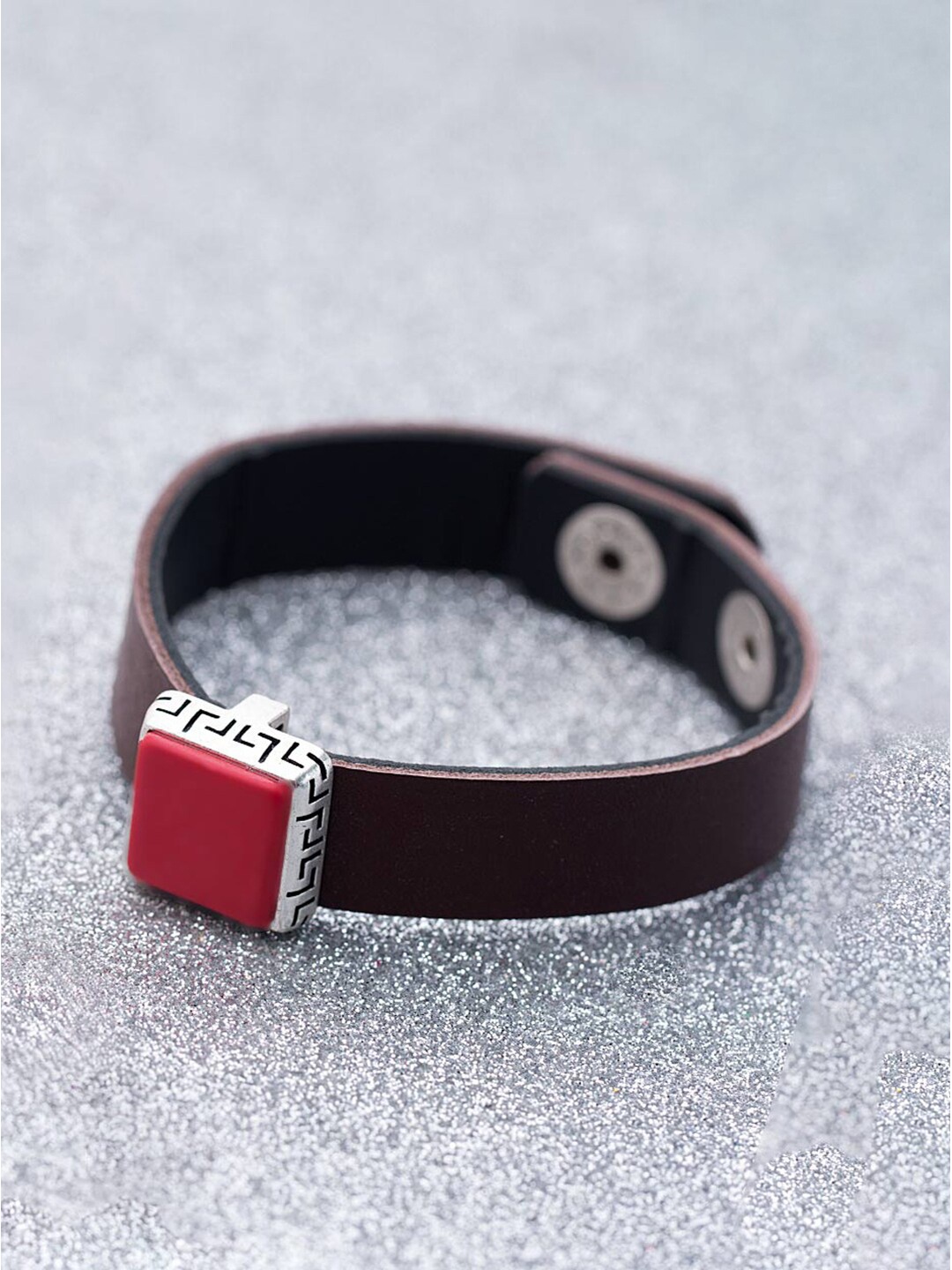 

Dare by Voylla Men Silver-Plated & Brown Leather Enamelled Wraparound Bracelet