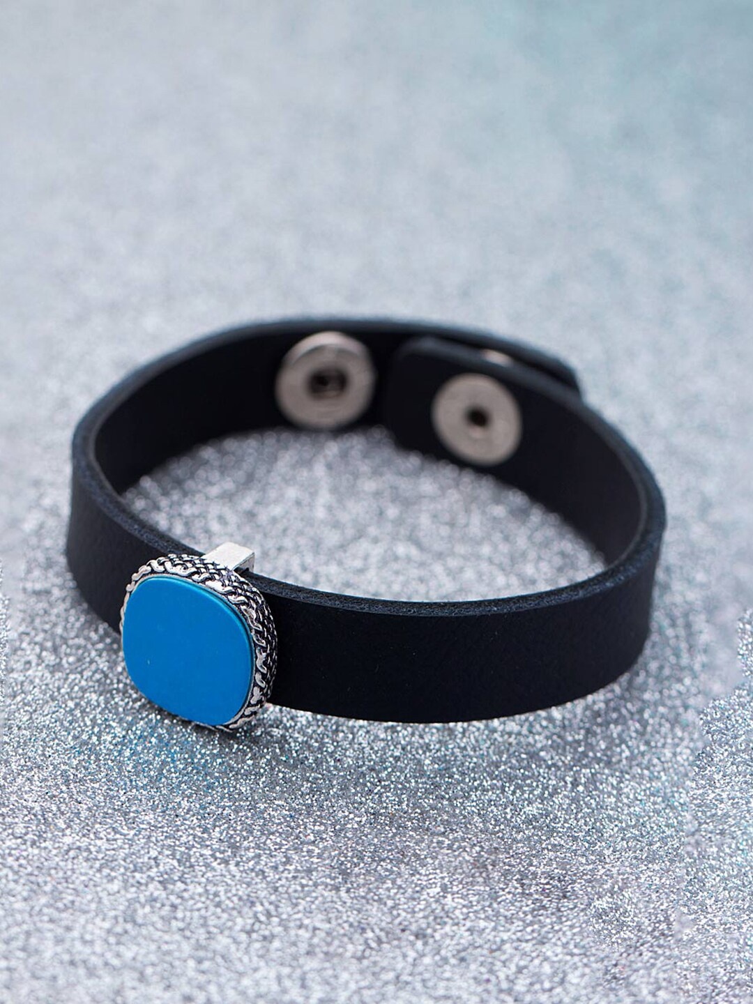 

Dare by Voylla Men Silver-Toned & Blue Leather Silver-Plated Wraparound Bracelet