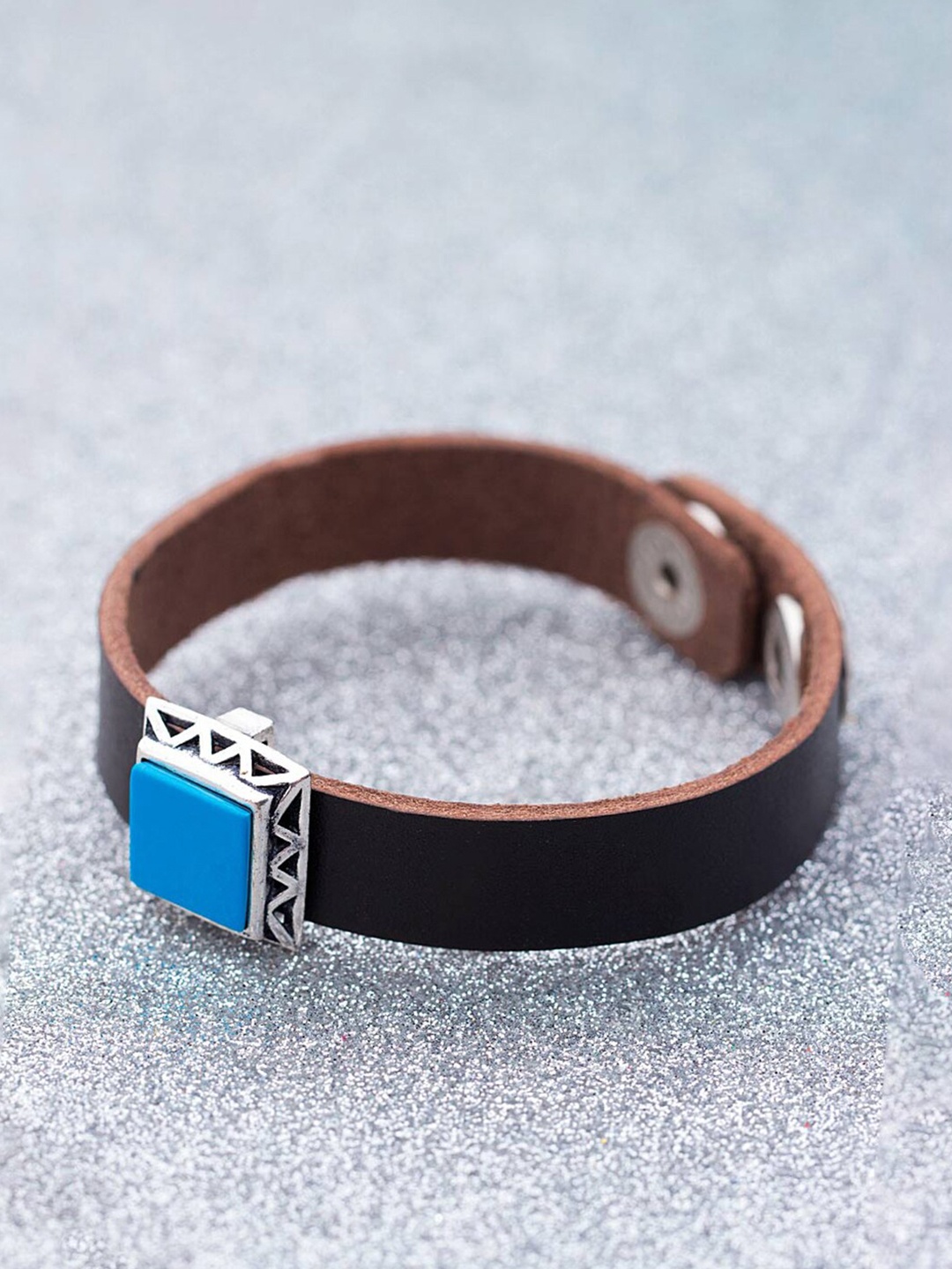 

Dare by Voylla Men Silver-Toned & Blue Leather Wraparound Bracelet