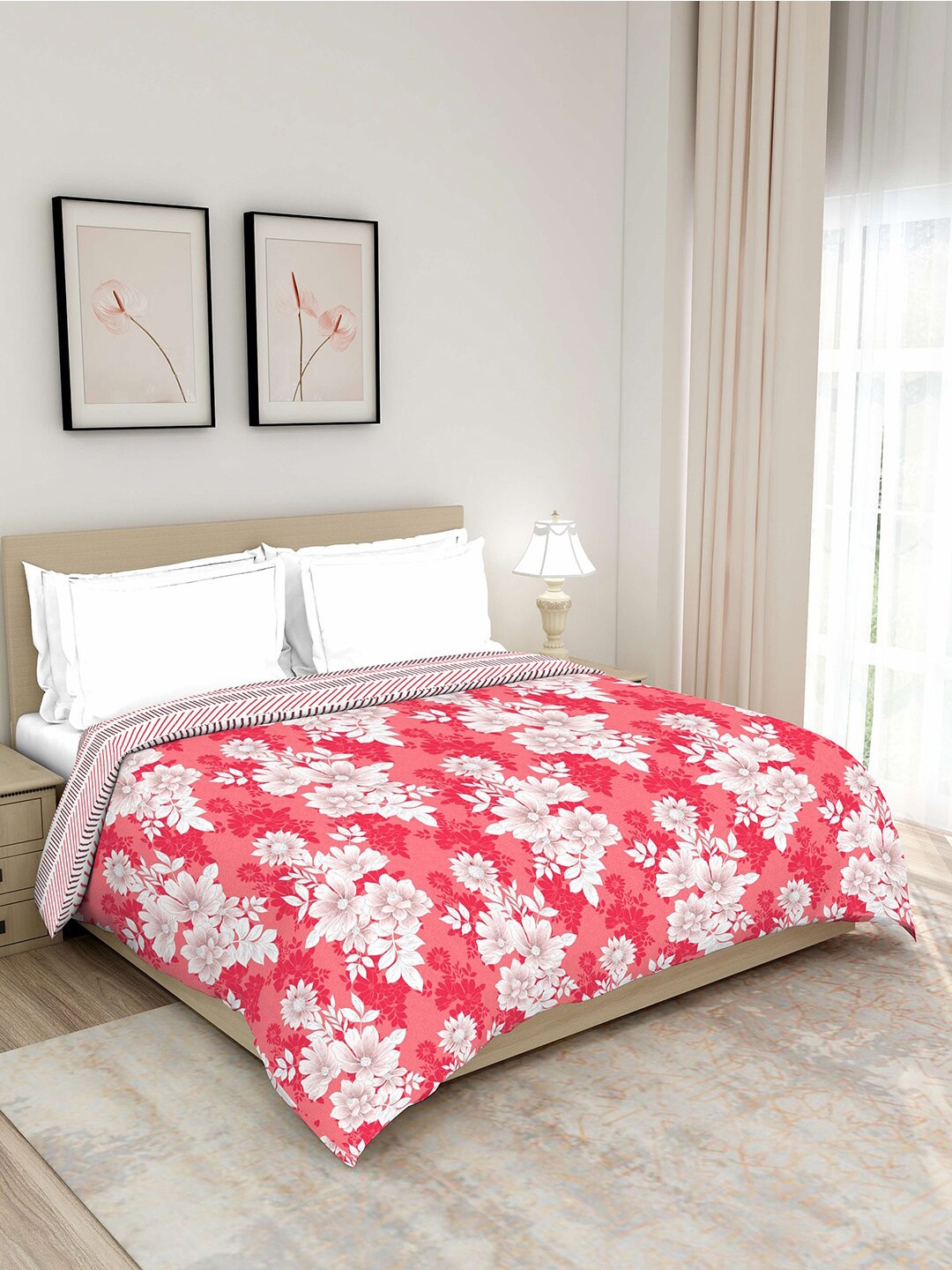 

Layers Coral & White Ethnic Motifs AC Room 120 GSM Double Bed Comforter