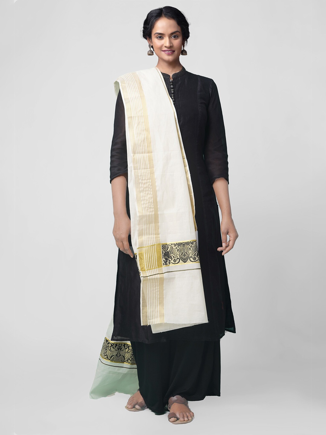 

Unnati Silks White & Gold-Toned Woven Design Dupatta