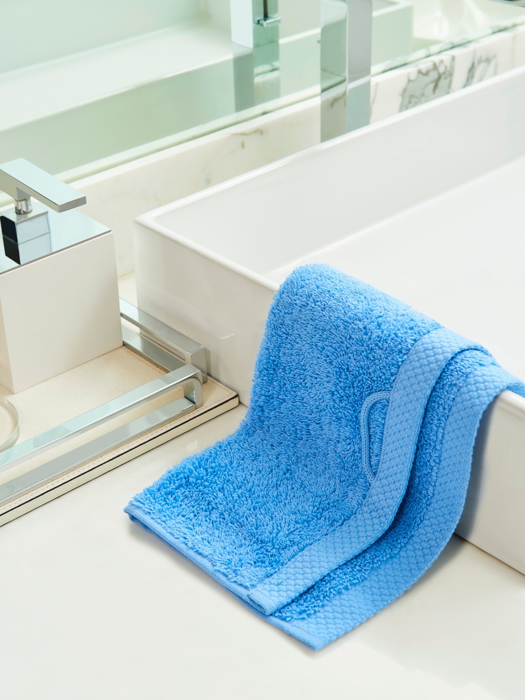 

DDecor Set of 2 Blue Solid Cotton Face Towels