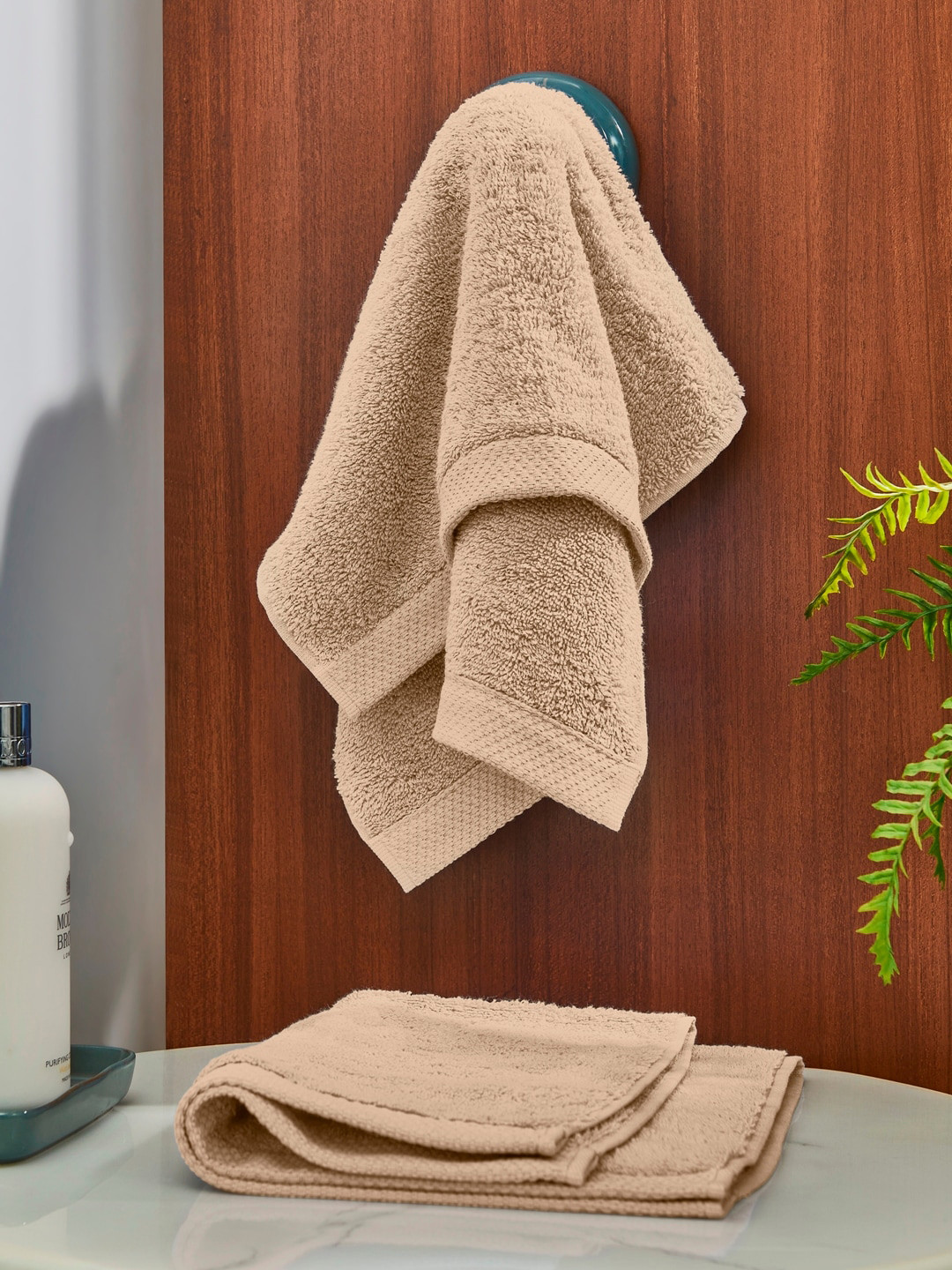 

DDecor Set Of 2 Beige Solid 550 GSM Hand Towels