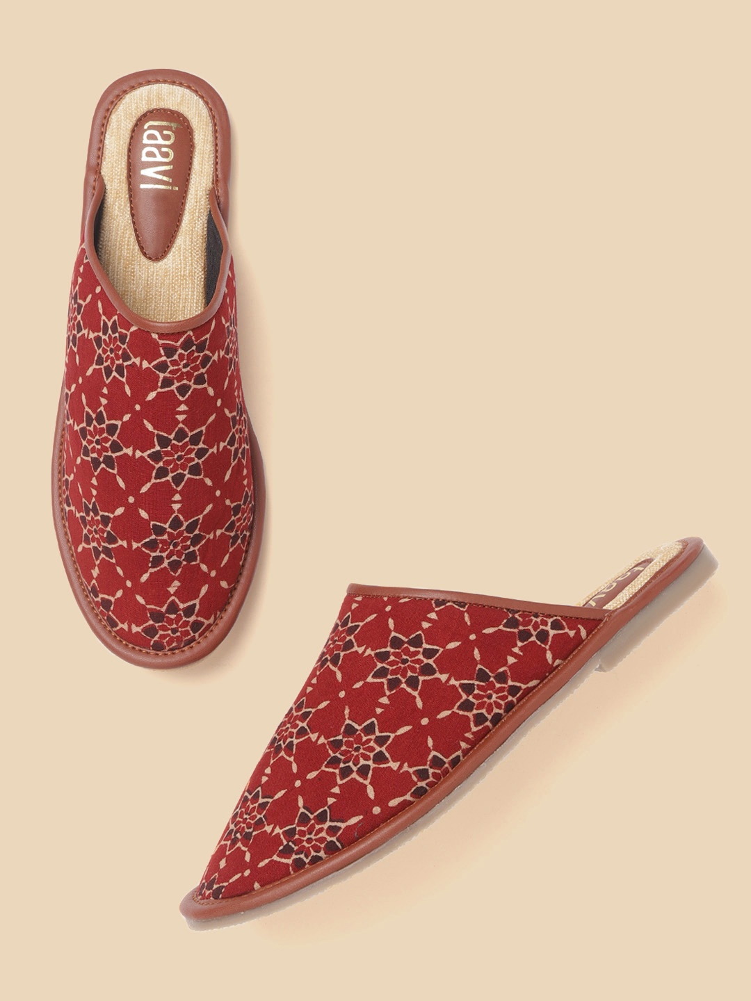 

Taavi Women Maroon & Black Ethnic Motifs Print Mules