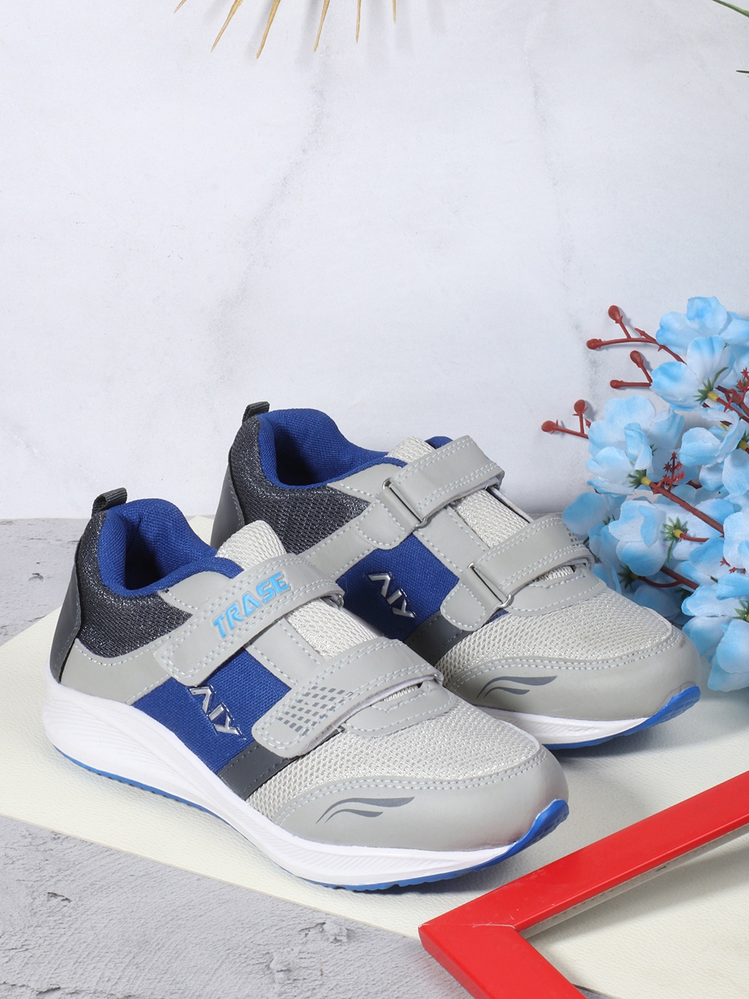 

TRASE Boys Grey & Blue Running Shoes