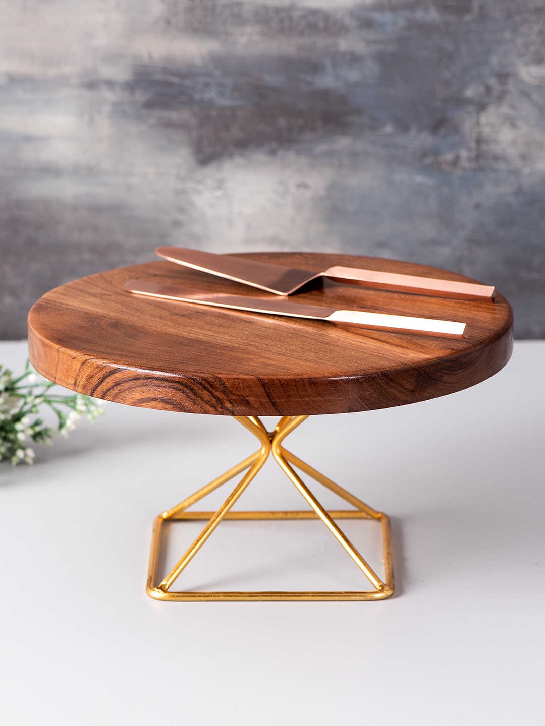 

nestroots Set Of 3 Brown & Gold-Toned Cake Stand, Server & Knife