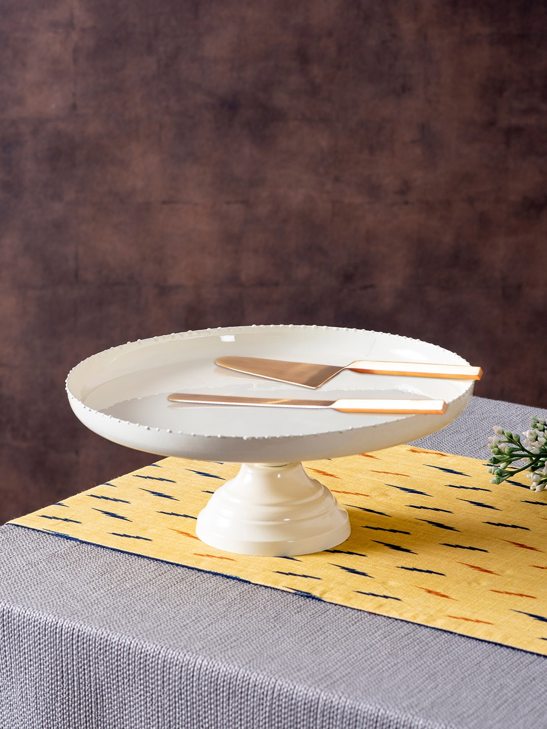 

nestroots Set of 3 Off-White & Silver-Toned Solid Cake Stand, Server & Knife