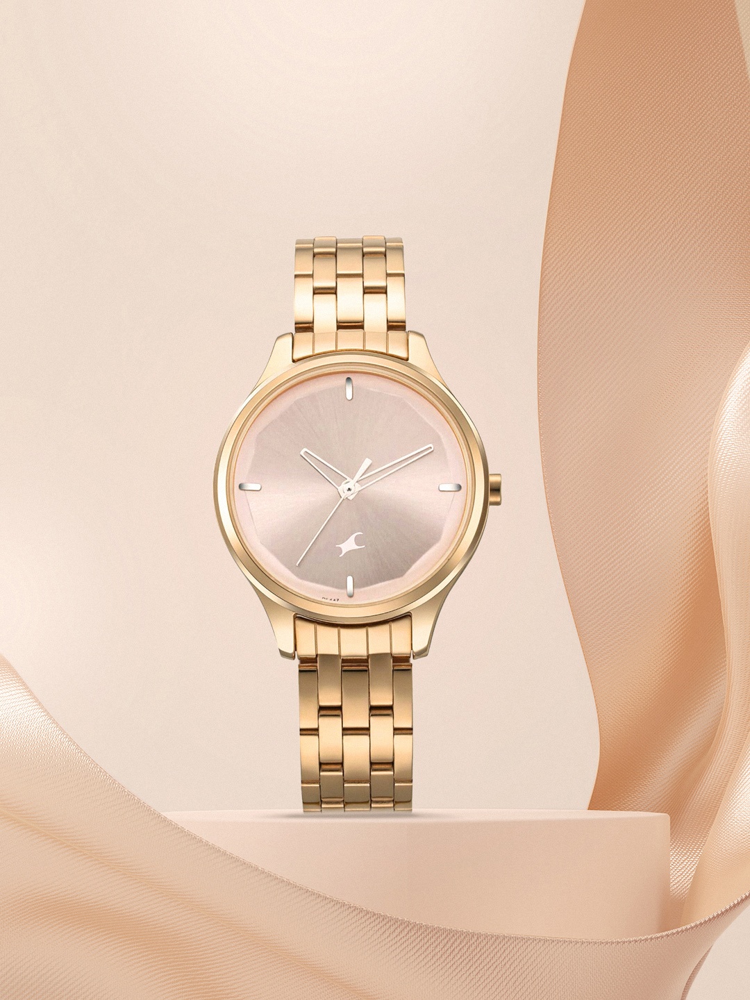 

Fastrack STUNNERS 1.0 Women Rose Gold-Toned Analogue Watch 6248WM01
