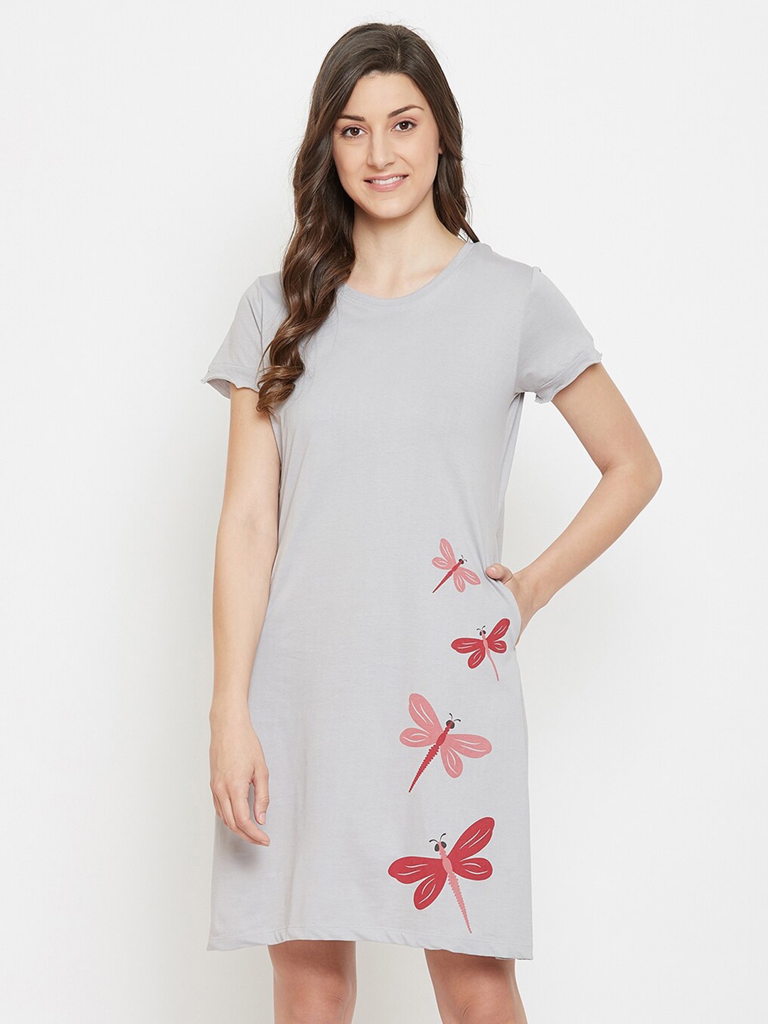 

Clovia Women Grey Printed Nightdress With Pockets