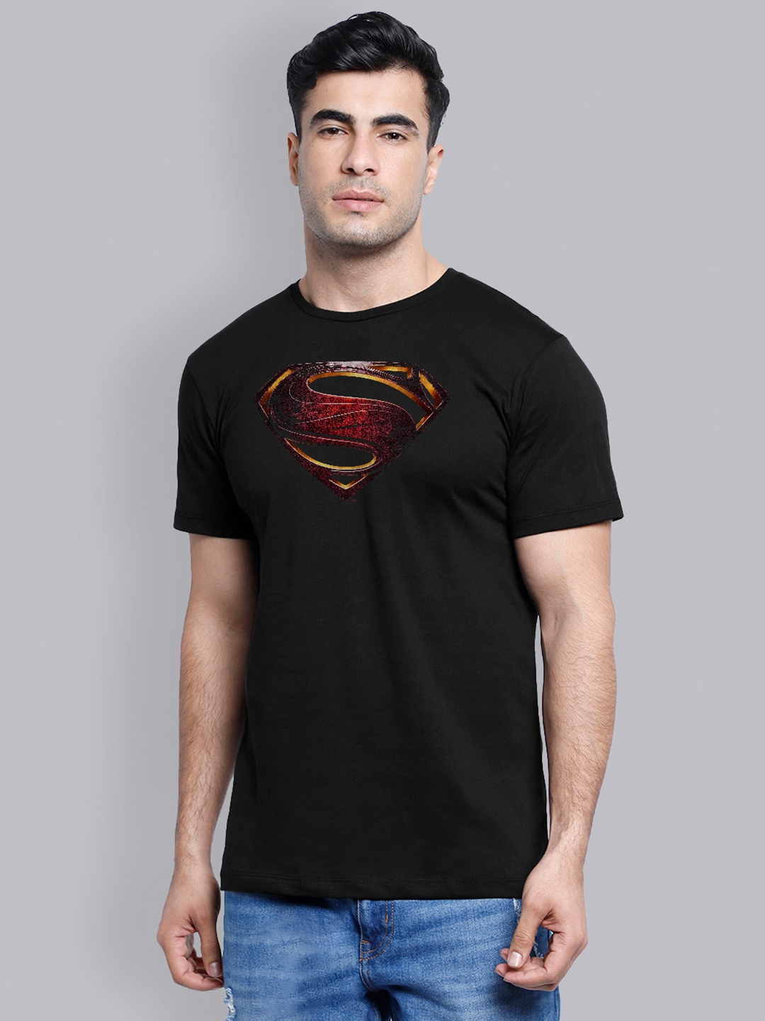 

Free Authority Men Black Superman Logo Printed Round Neck T-shirt