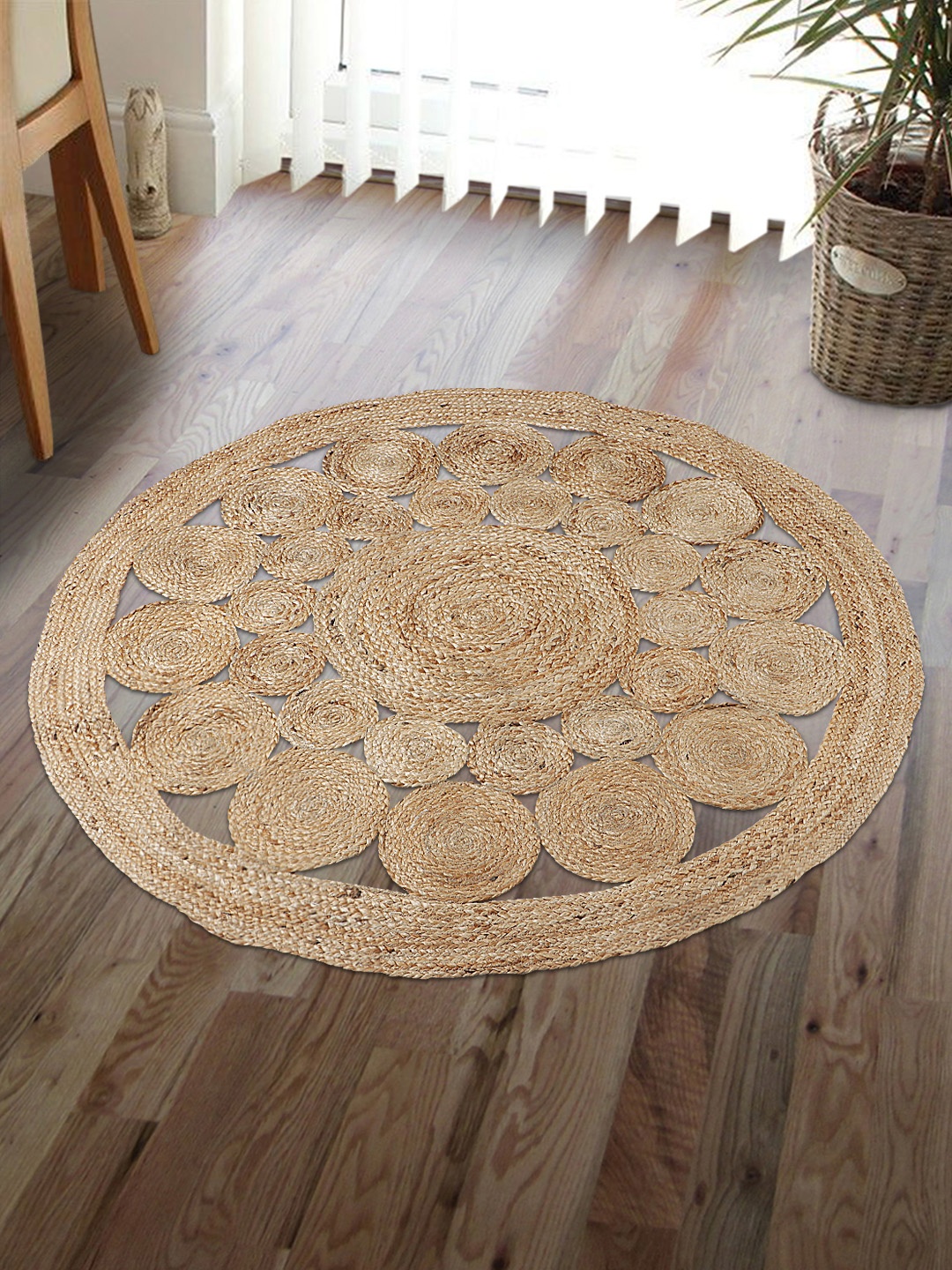 

HomeStorie Beige Natural Jute Sustainable Round Floor Carpet