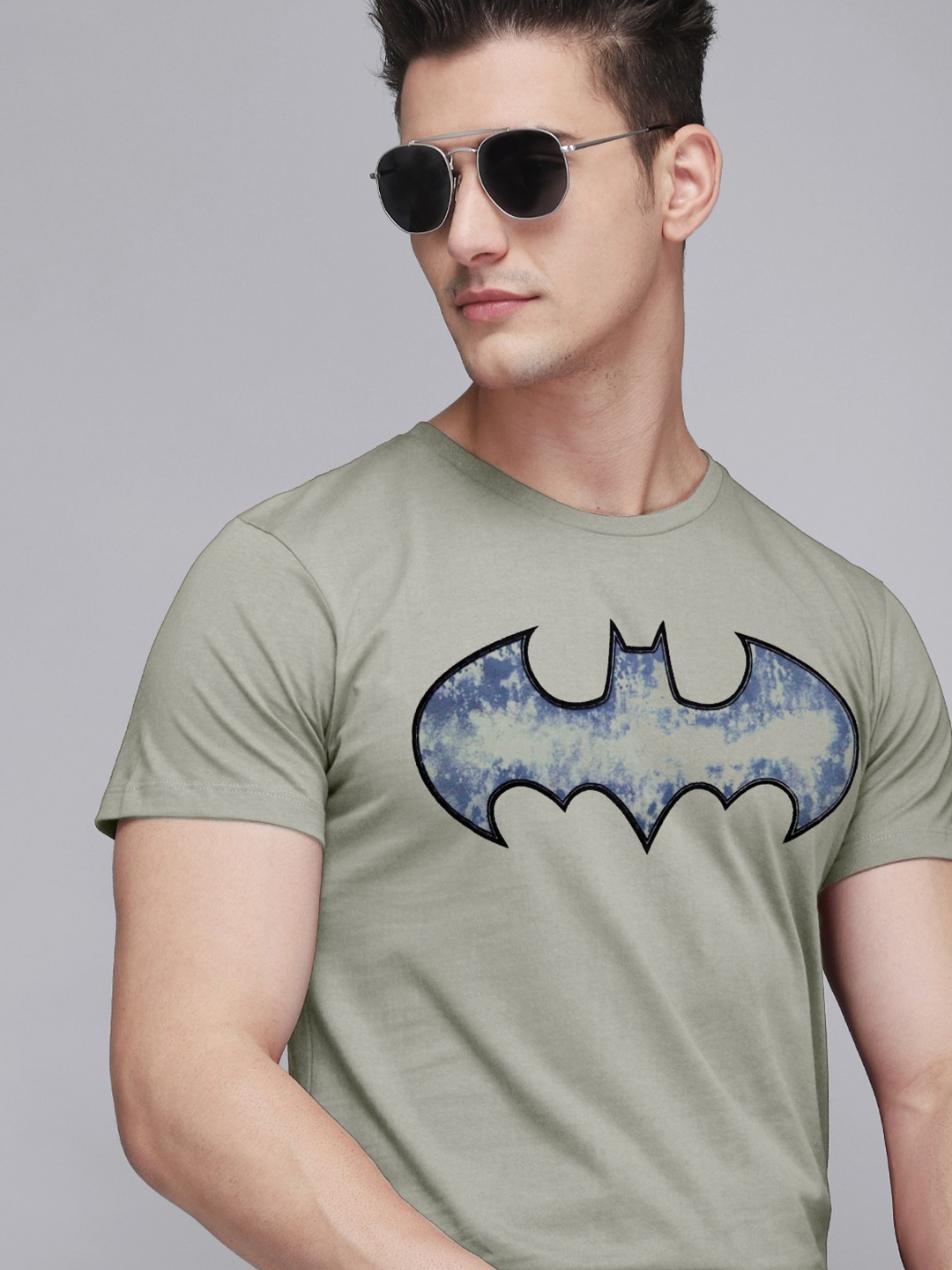 

Free Authority Men Olive Green Batman Printed T-shirt