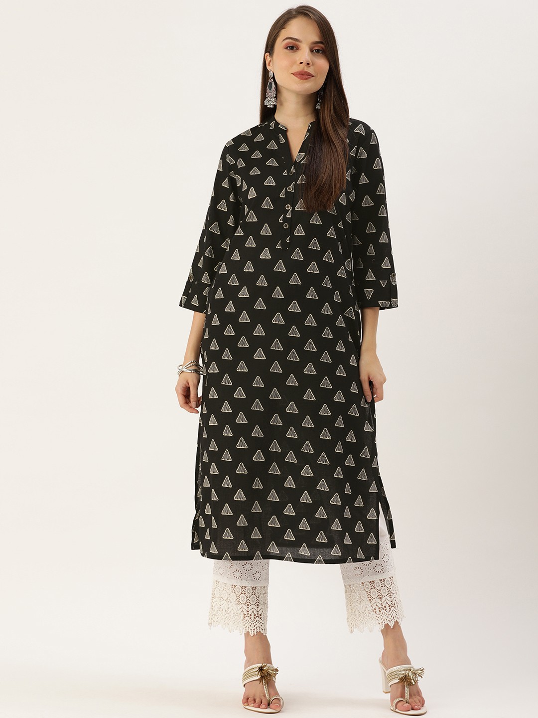 

AMUKTI Women Black & White Geometric Printed Kurta