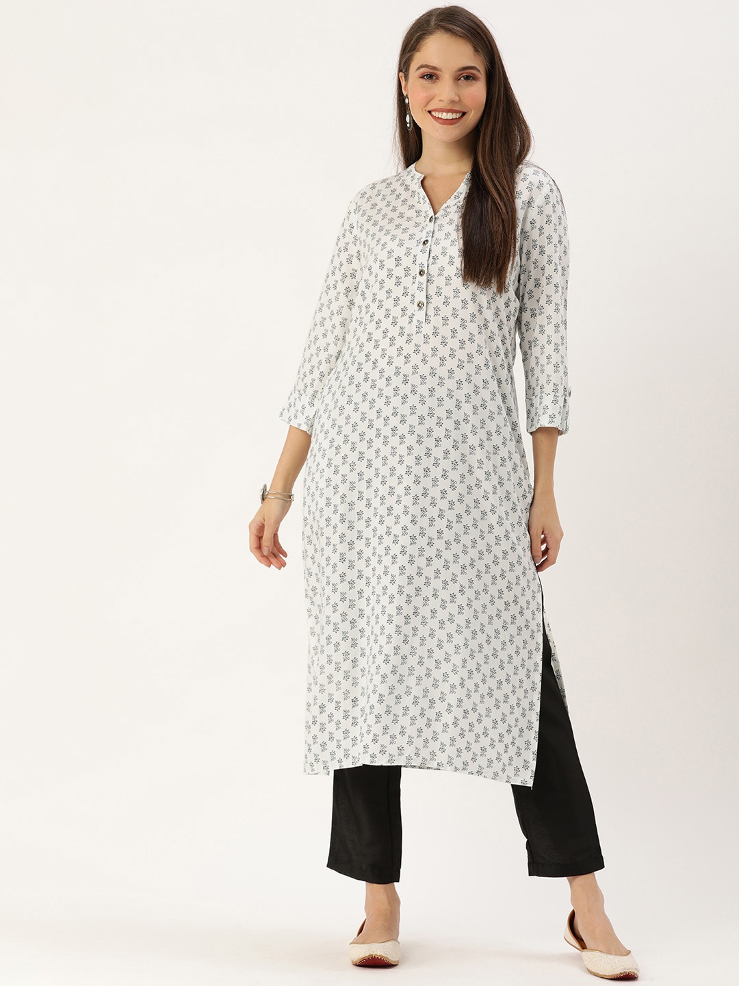 

AMUKTI Women White & Black Floral Printed Floral Kurta