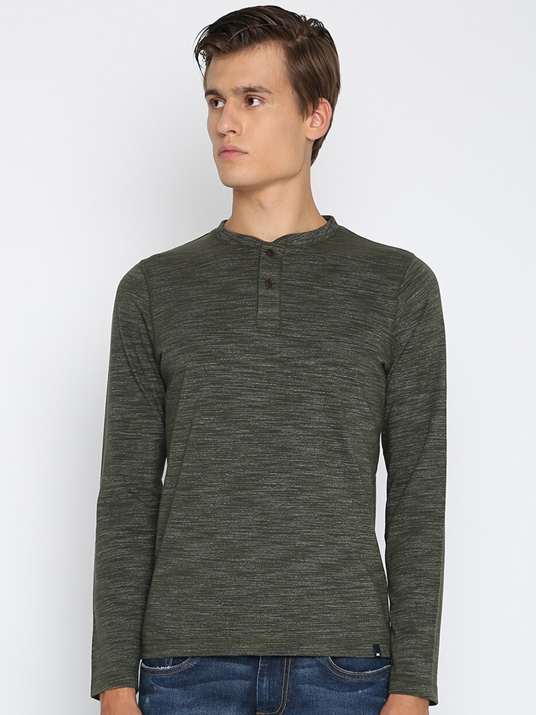 

Basics Men Green Solid Henley Neck T-shirt