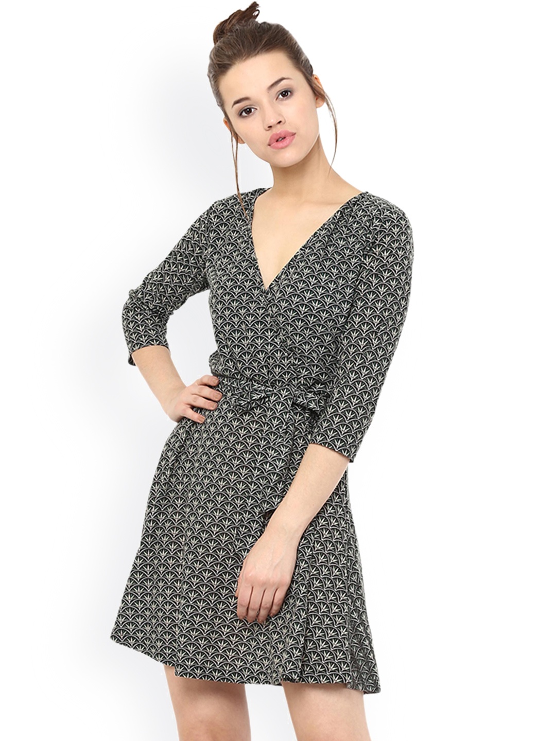 

Miss Chase Black Printed Polyester Wrap Dress