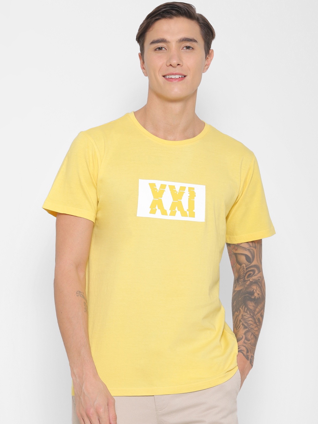 

FOREVER 21 Men Yellow Printed Round Neck Pure Cotton T-shirt