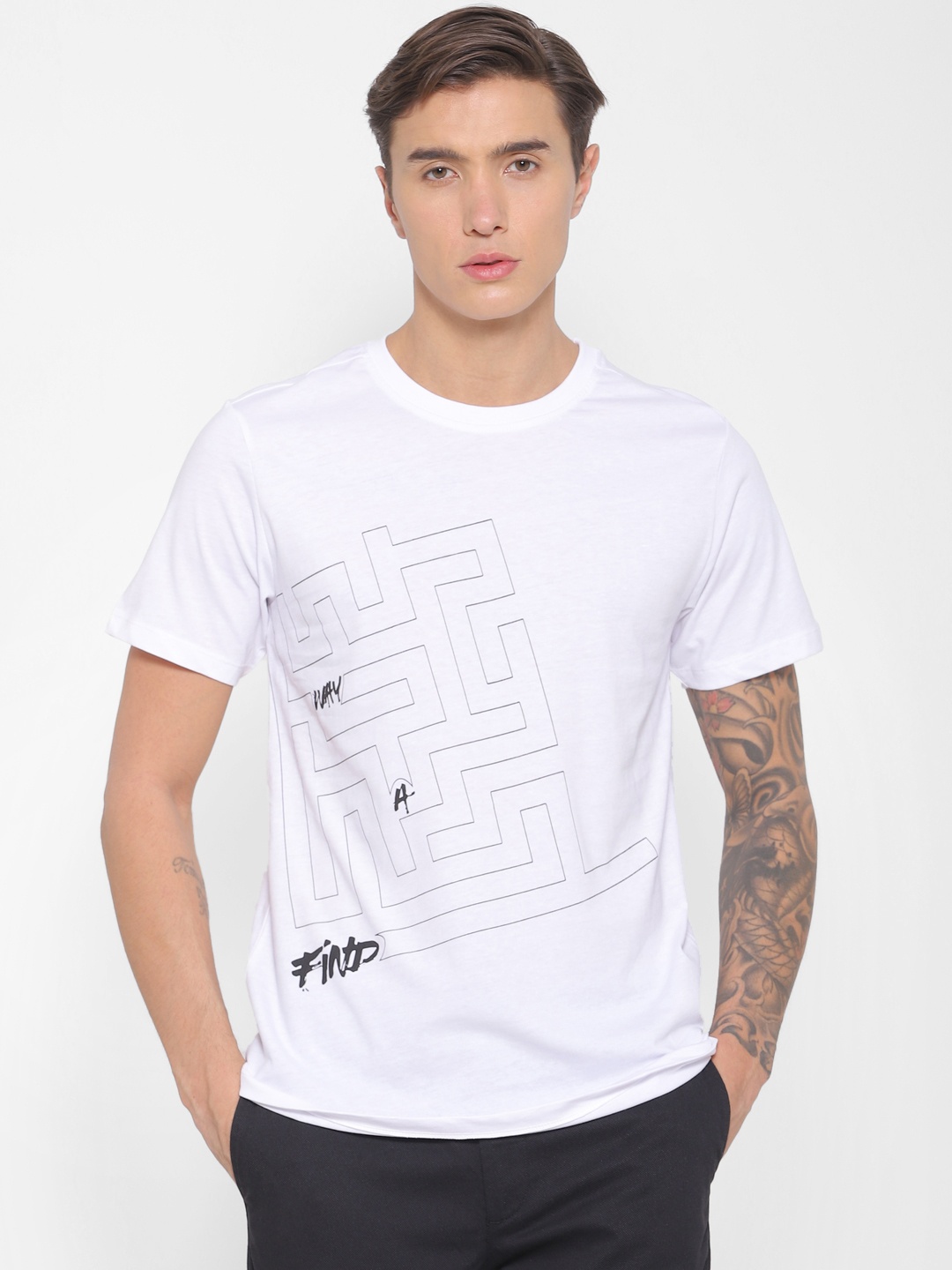 

FOREVER 21 Men White Printed Round Neck T-shirt