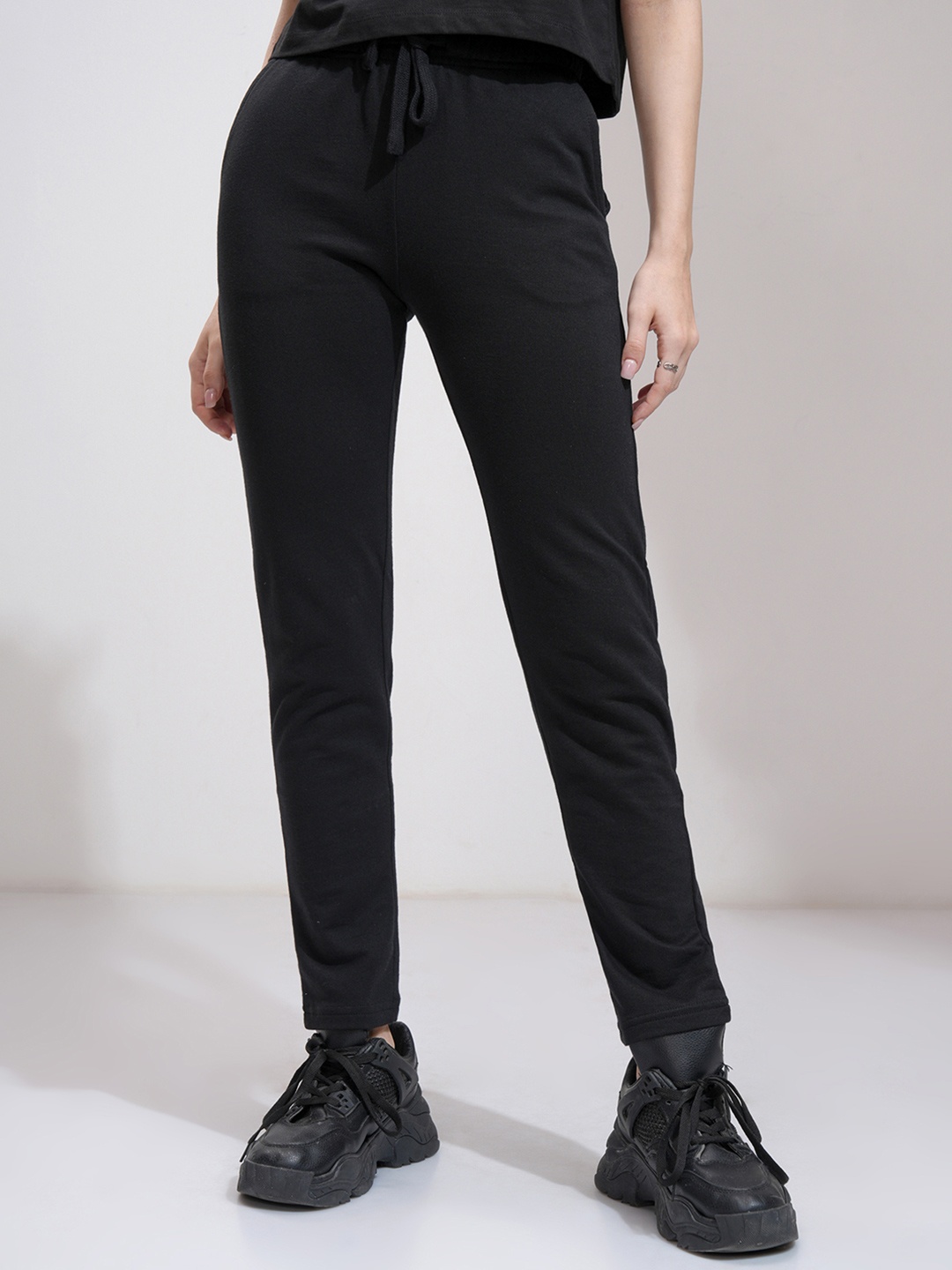 

Tokyo Talkies Women Black Solid Slim-Fit Track Pants