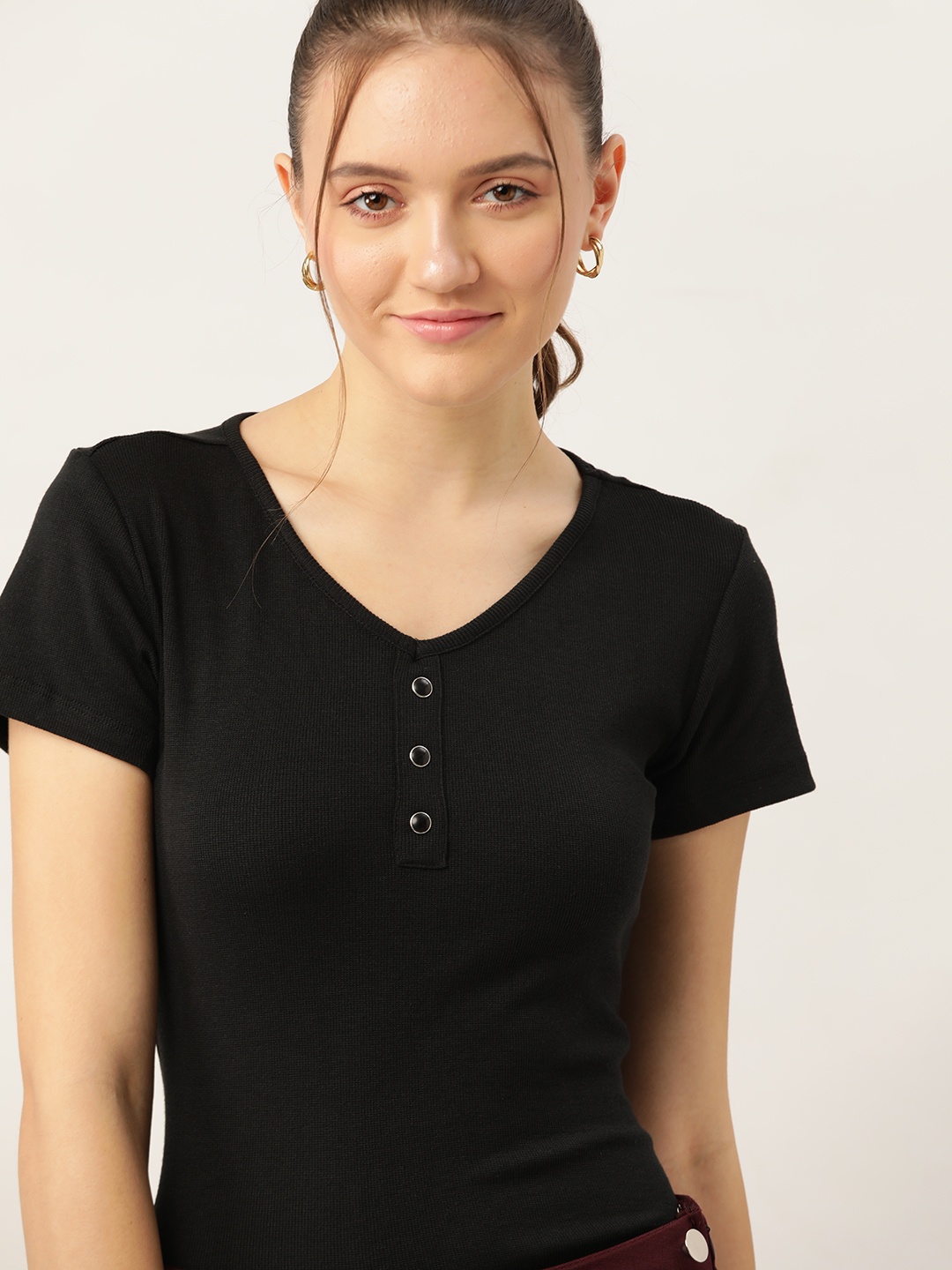 

DressBerry Black Solid Fitted Top