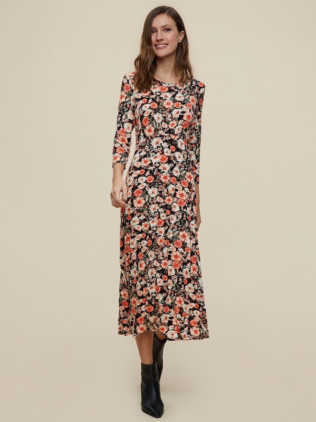 

DOROTHY PERKINS Women Black & Peach-Colored Floral Printed A-Line Dress