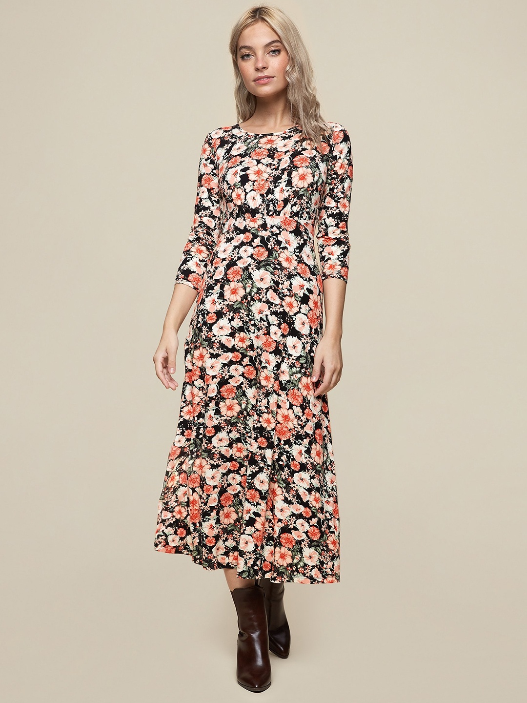 

DOROTHY PERKINS Women Black & Pink Floral Print Midi A-Line Dress