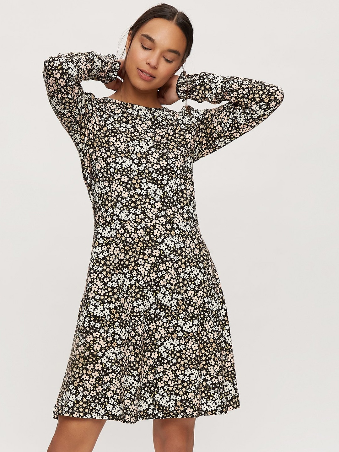 

DOROTHY PERKINS Women Black Floral Printed A-Line Dress